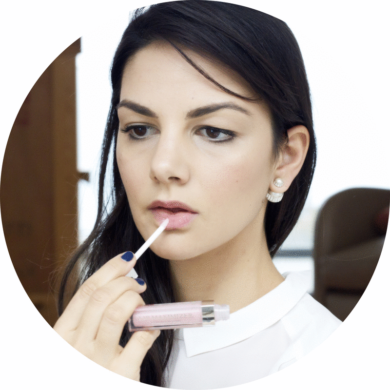 How to make your lipstick last all day