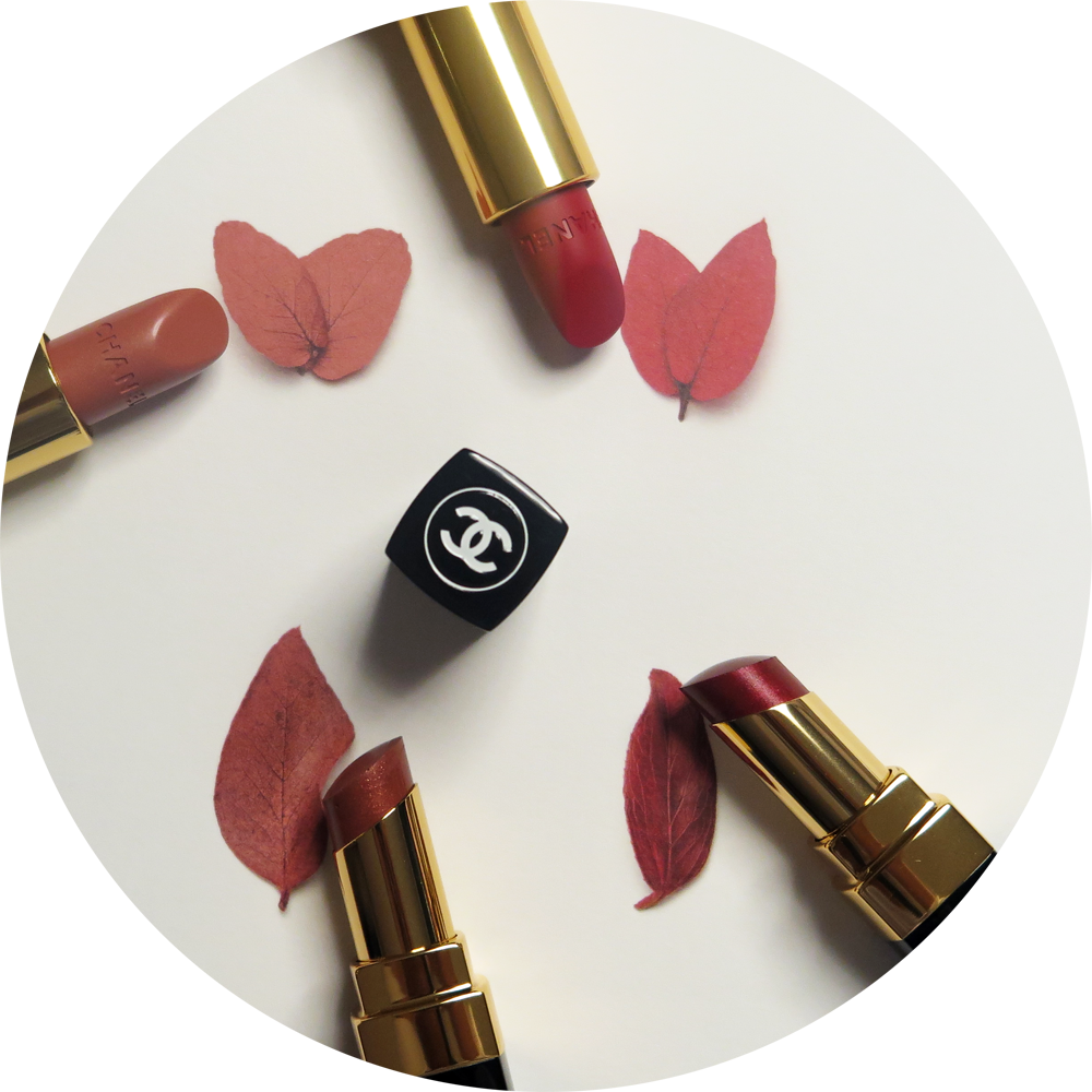 ROUGE ALLURE in PENSIVE - a rosy beige, ROUGE ALLURE VELVET in LA BOULEVERSANTE - a powerful red, ROUGE COCO SHINE in MÉLANCOLIE - an iridiscent copper and in TÉMÉRAIRE - a beautiful brick red.