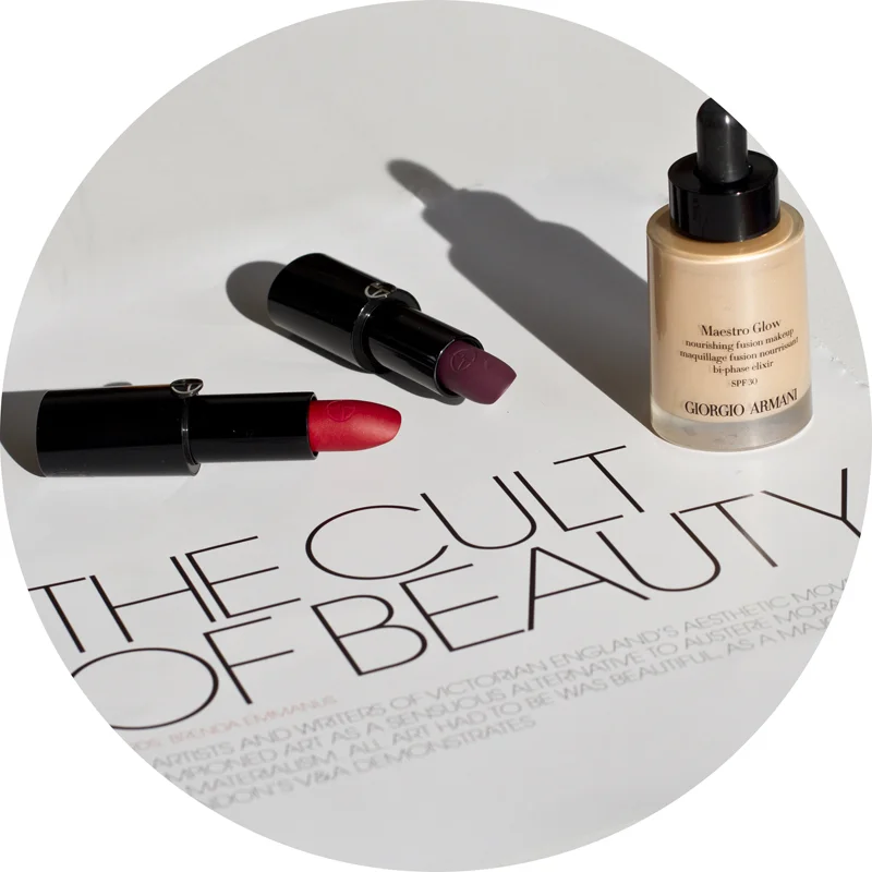 Maestro Glow: a foundation cult