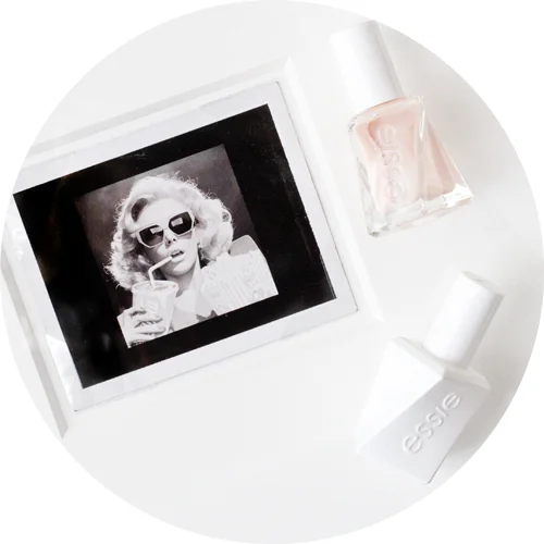 Essie Gel Couture in Fairy Taylor 