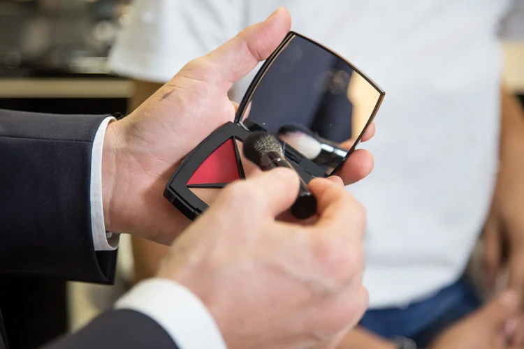 PALETTE ESSENTIELLE: conceal