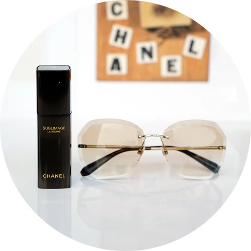Apply Sublimage La Brume before the makeup for a touch of extra luminousness
