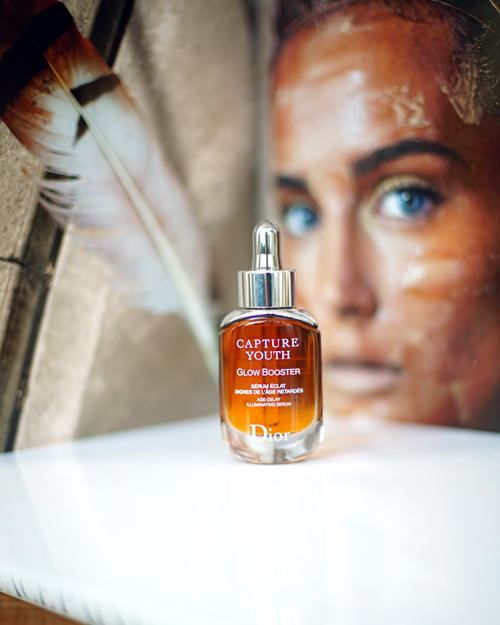 DIOR CAPTURE YOUTH The Glow Booster.jpg