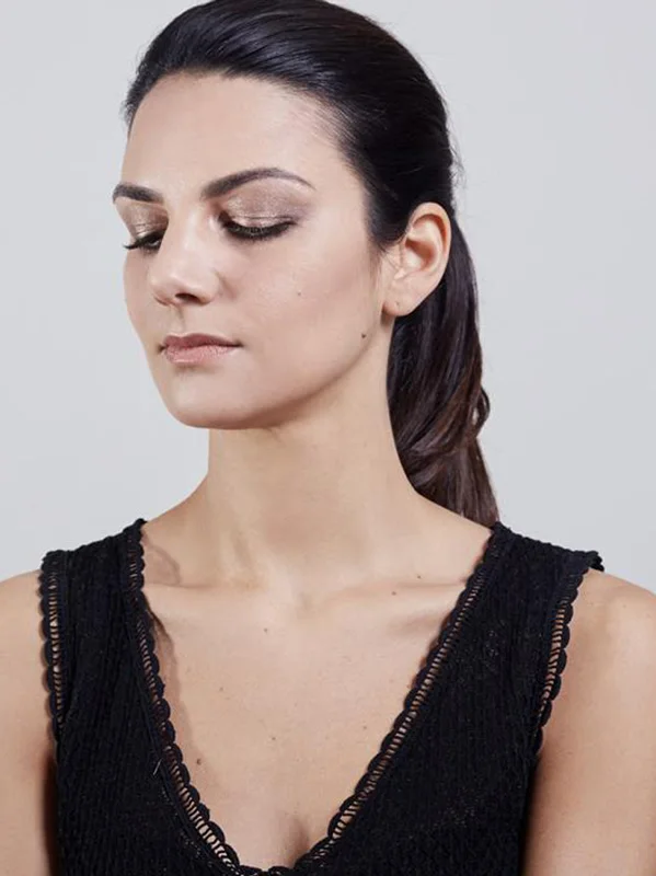 From Backstage to Beauty Case Grazia. it the metallic eyes trend - trend trucco metallico