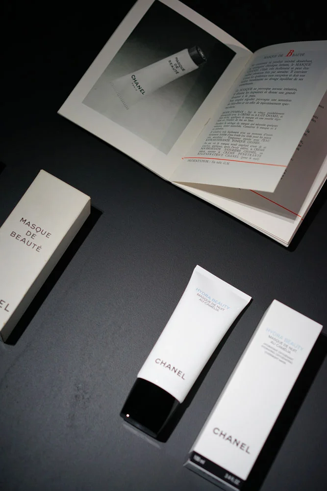 Chanel-Laboratoires-Patrimoine-Chanel-Vintage-Skincare-Masuq-de-beaute-masque-au-camellia.jpg