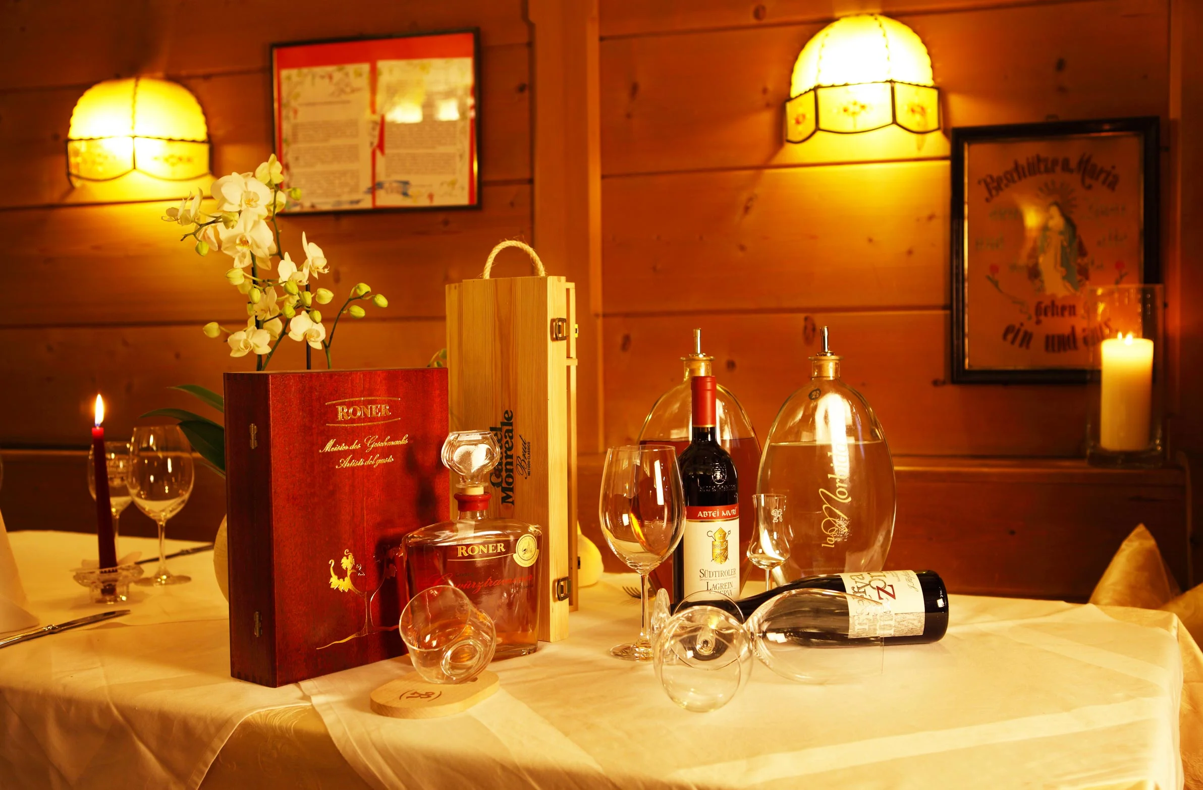 Ristorante trattoria Laubenkeller Merano - Dettaglio interno sala da pranzo