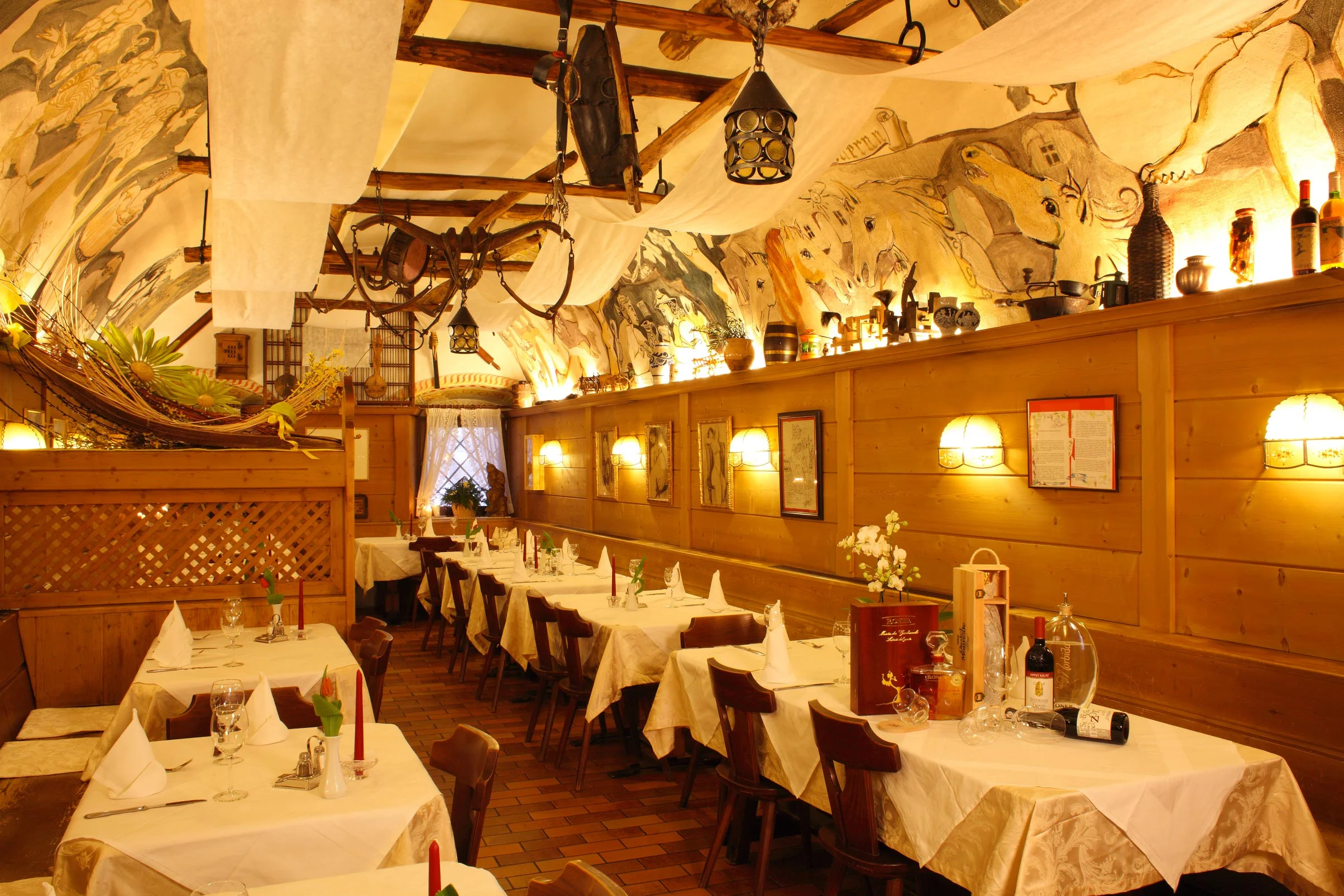 Ristorante trattoria Laubenkeller Merano -Interno sala da pranzo