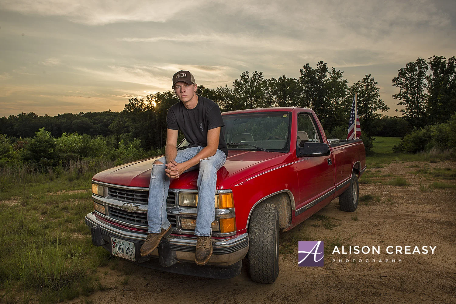 Senior_Photographer_Guys_Truck_Lynchburg_VA_Alison_Creasy