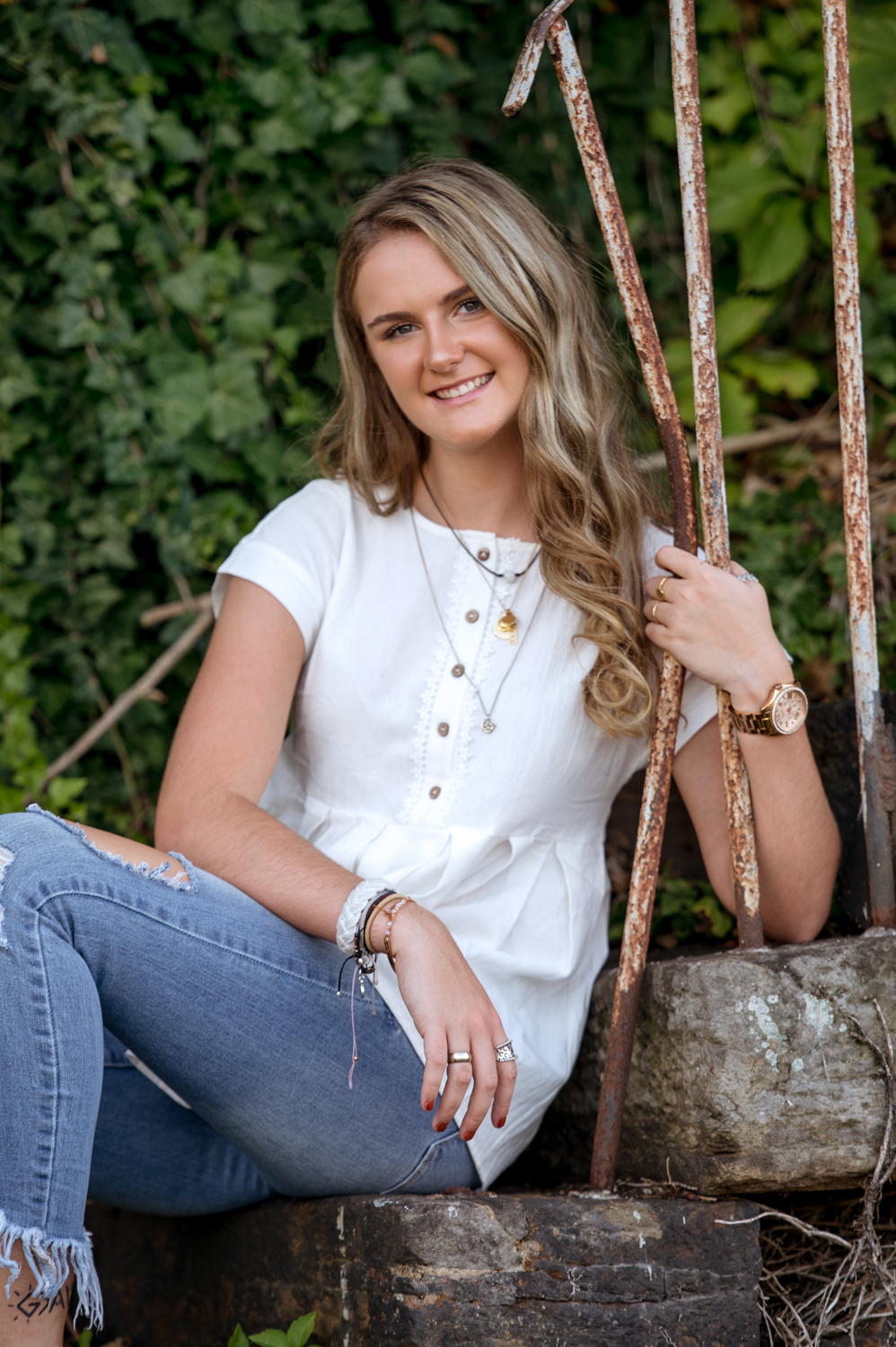 Suzy Metz Senior 2019-9-Edit.jpg