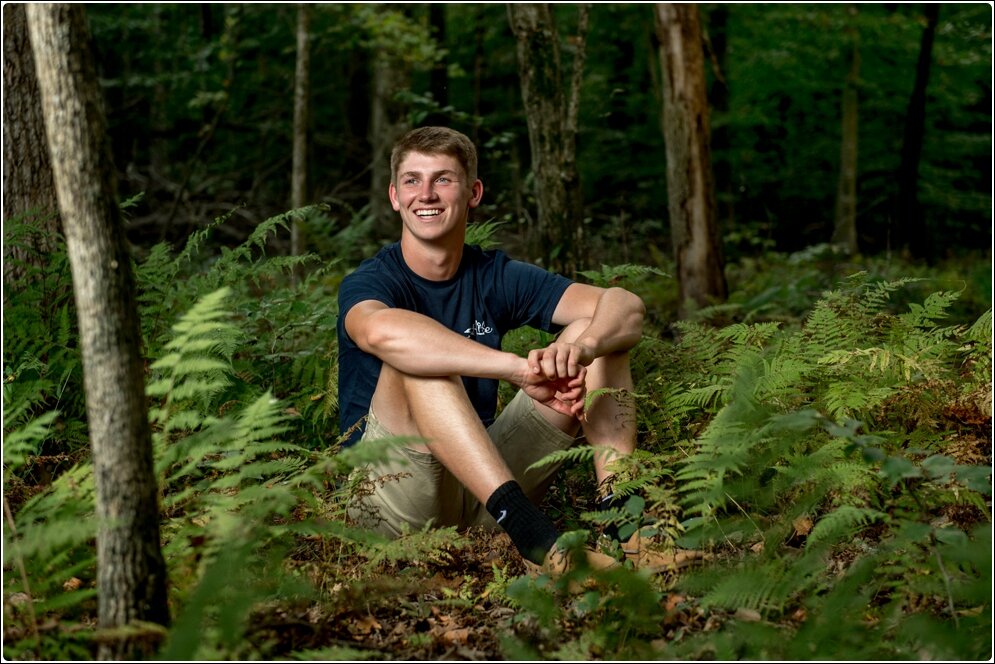 Senior_Portraits_Alison_Creasy_Photography_Virginia_Andrew_0004.jpg