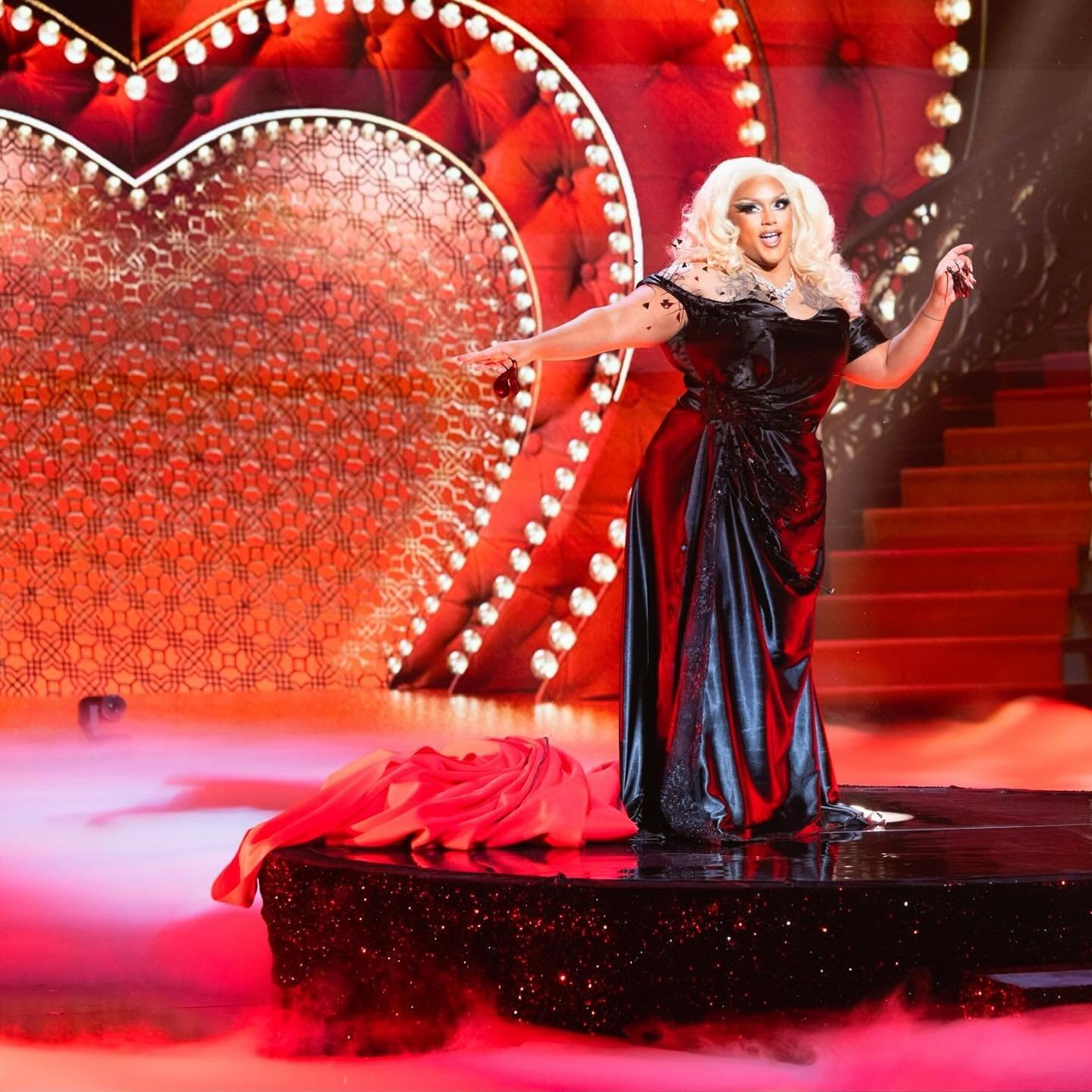 ✨SECOND ROUND !✨ 

Thanks to my four &ldquo;OUI&rsquo;s&rdquo; from the judges after my audition, I made it to the QUARTERFINALS of @incroyabletalent_off  La France a un Incroyable Talent🇫🇷 season 19 ! - filming this episode was an absolute DREAM a