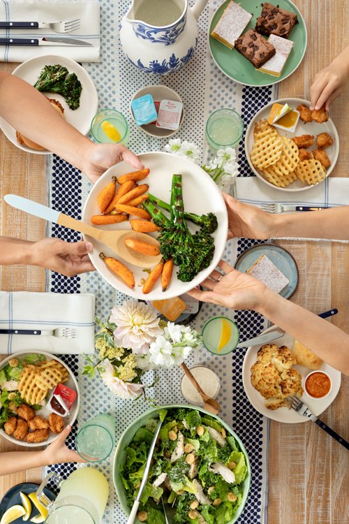 Little Blue Menu Chick-fil-A Kathryn McCrary Photography_FamilyDinner_1887.jpg