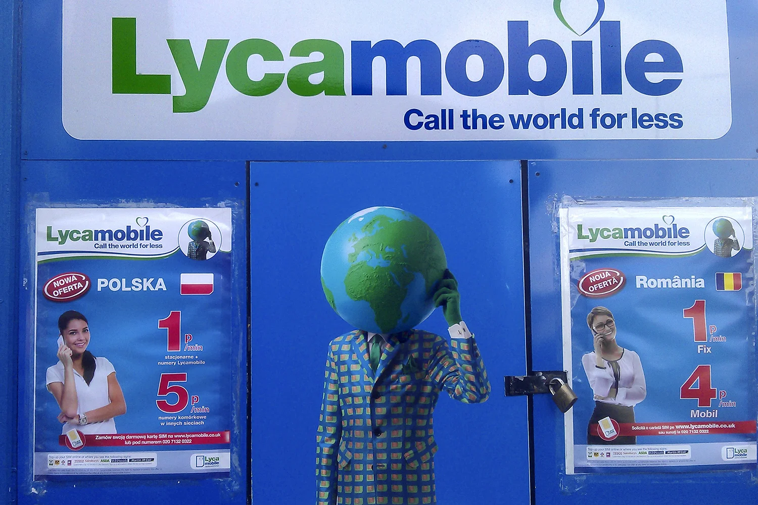 'Call the World for Less', Lyca Mobile ad, London Bridge, United Kingdom, 2015