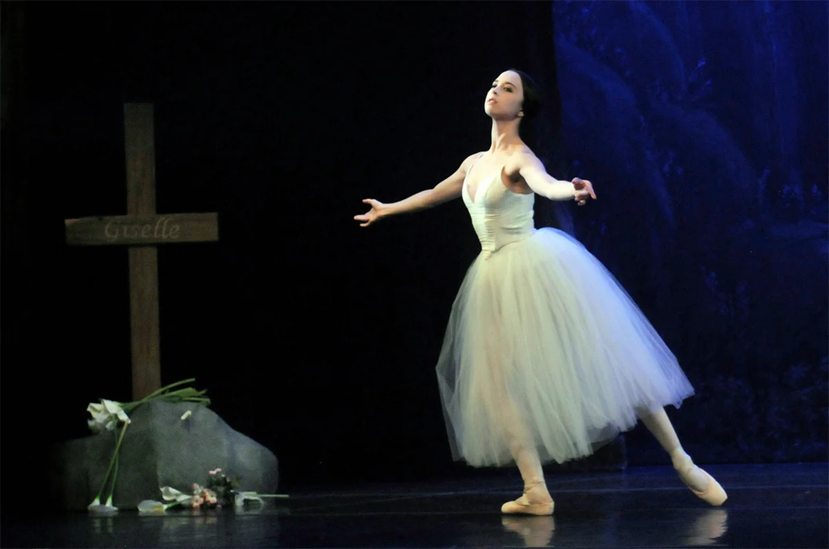 Giselle_grave.jpg