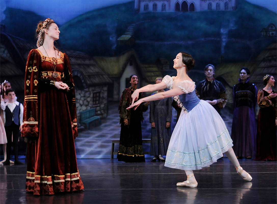 Giselle&Royals.jpg