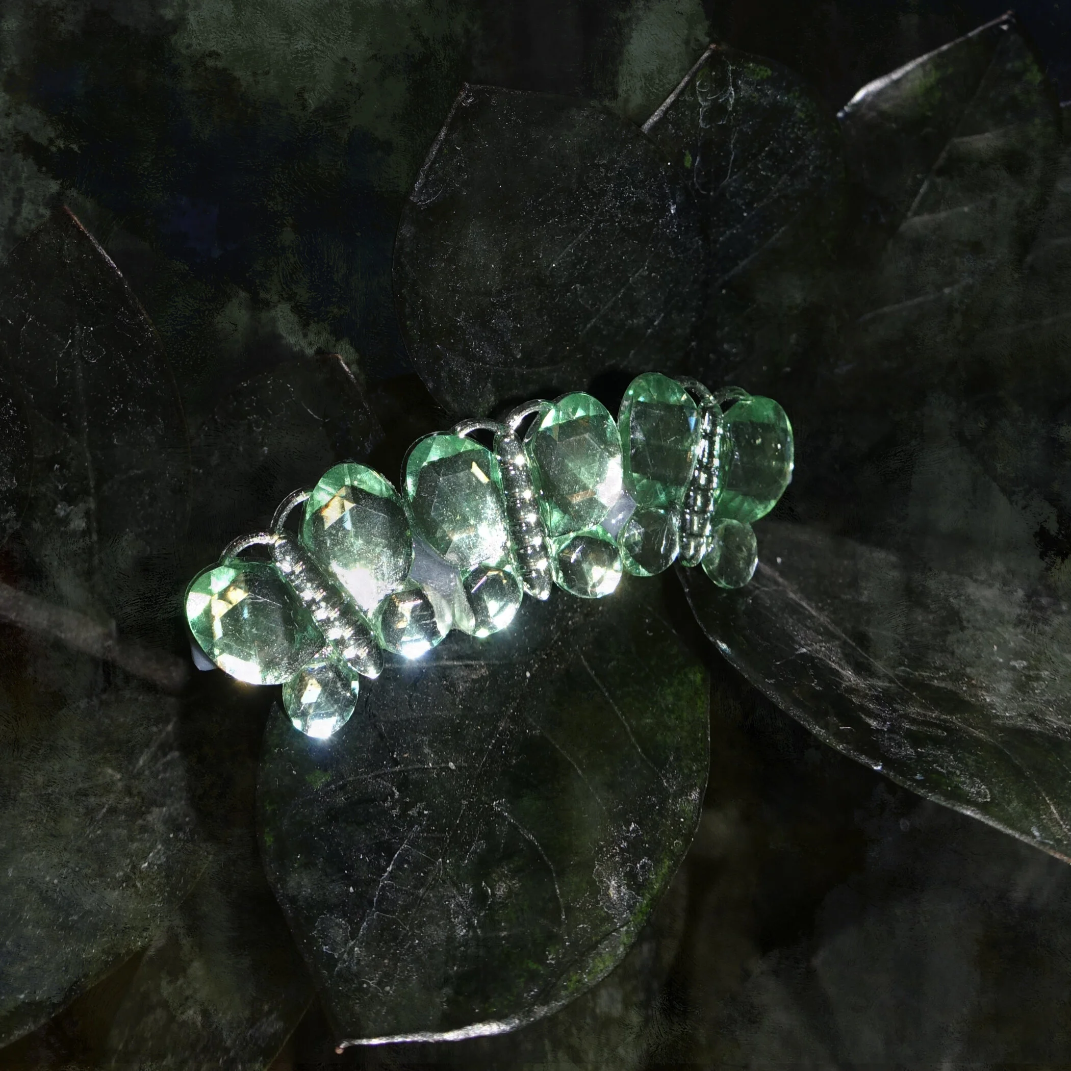 4B8F4C93-3598-438A-B7CB-F01A28E1F6B8