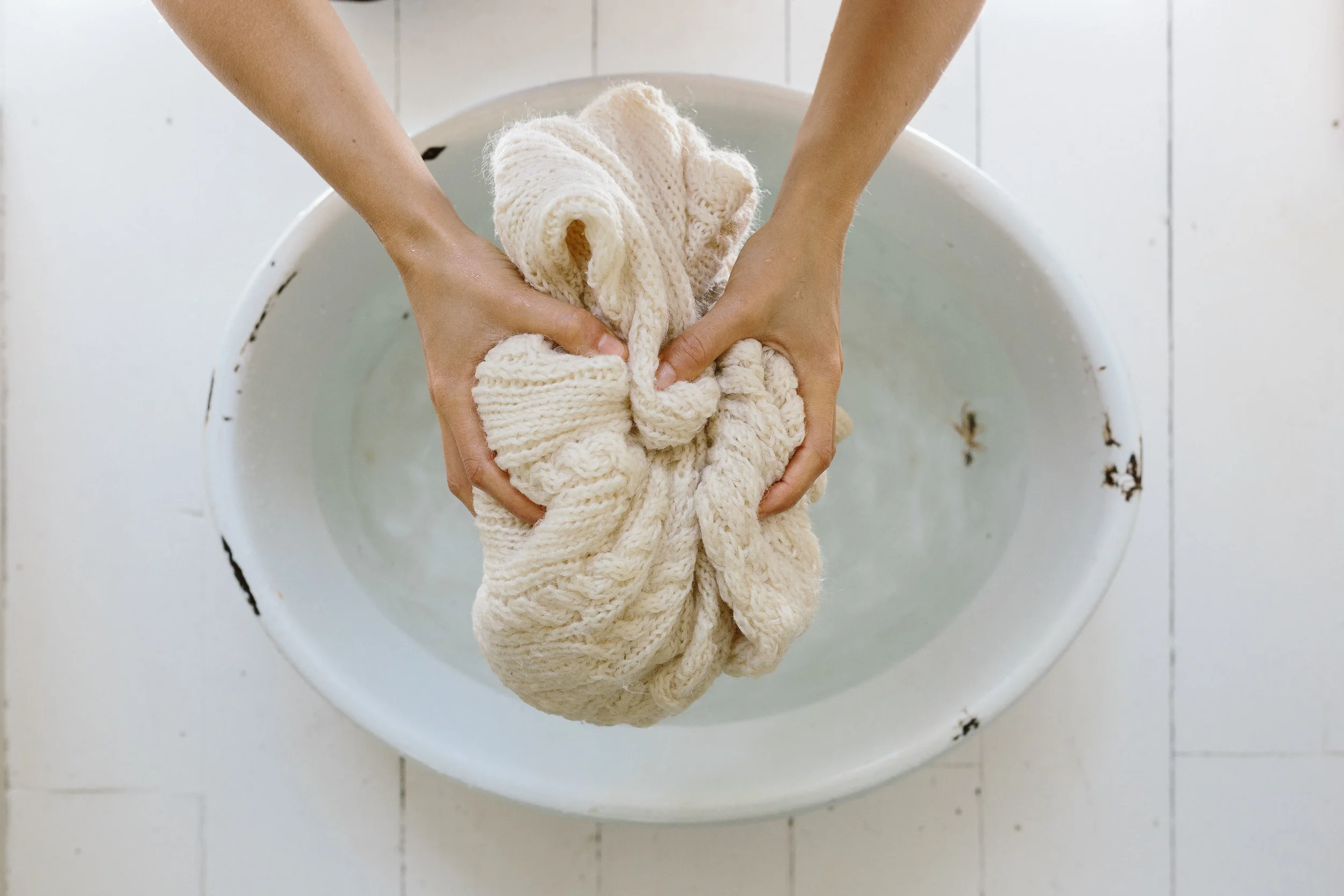 How to handwash wool