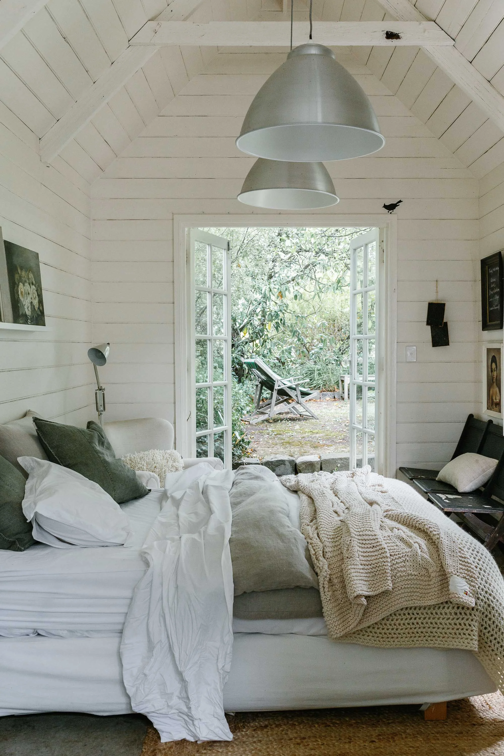 Melbourne interior photographer, Marnie Hawson, for The White House Daylesford