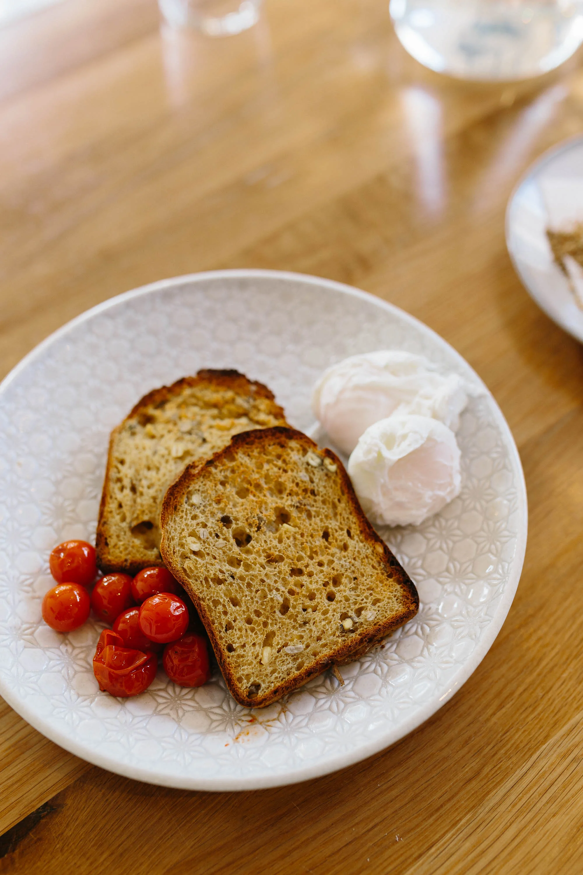 Healthy eating breakfast, Serotonin Eatery
