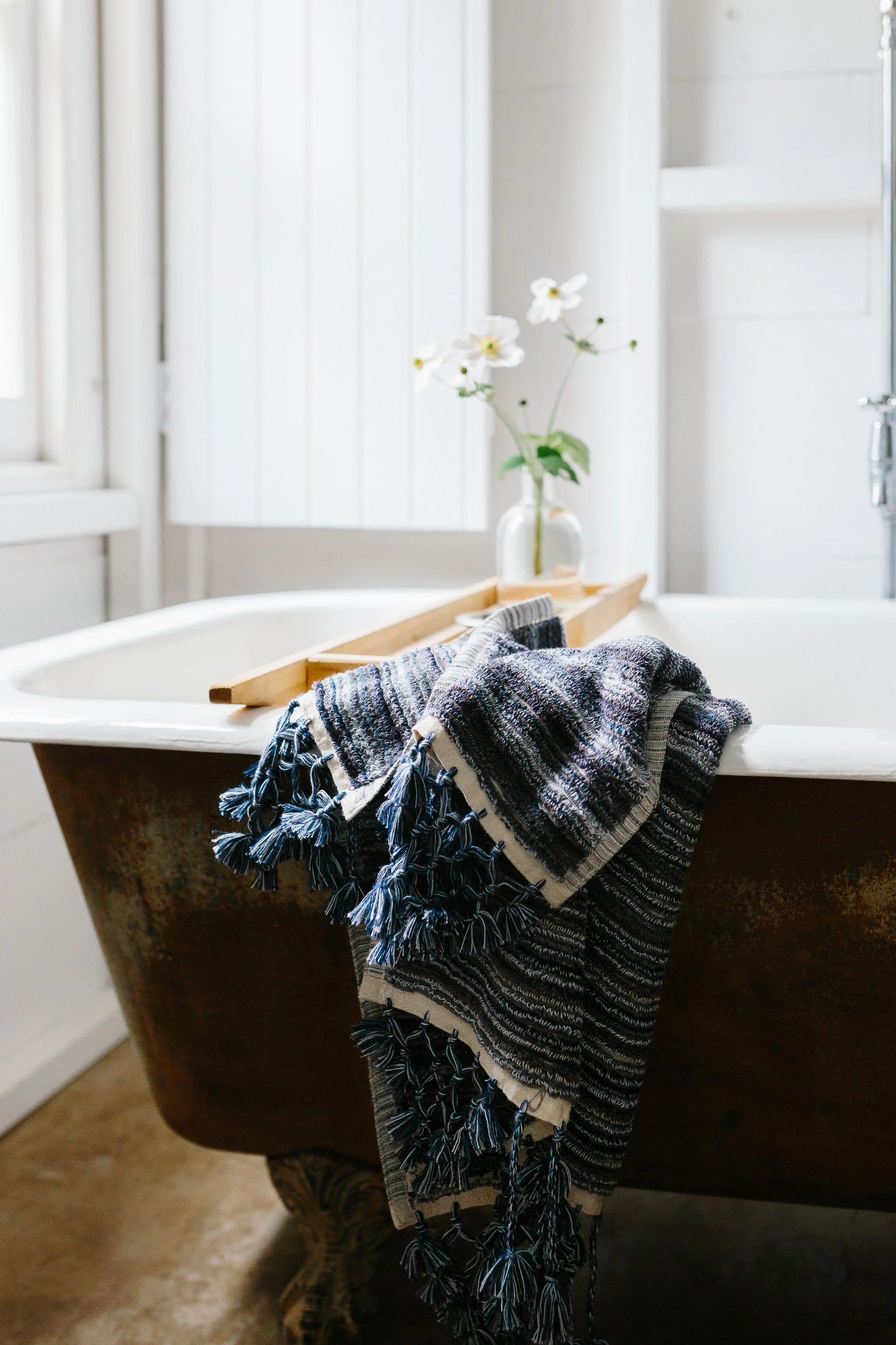 Marnie Hawson, Melbourne lifestyle photographer for Loom Towels at The Estate, Trentham