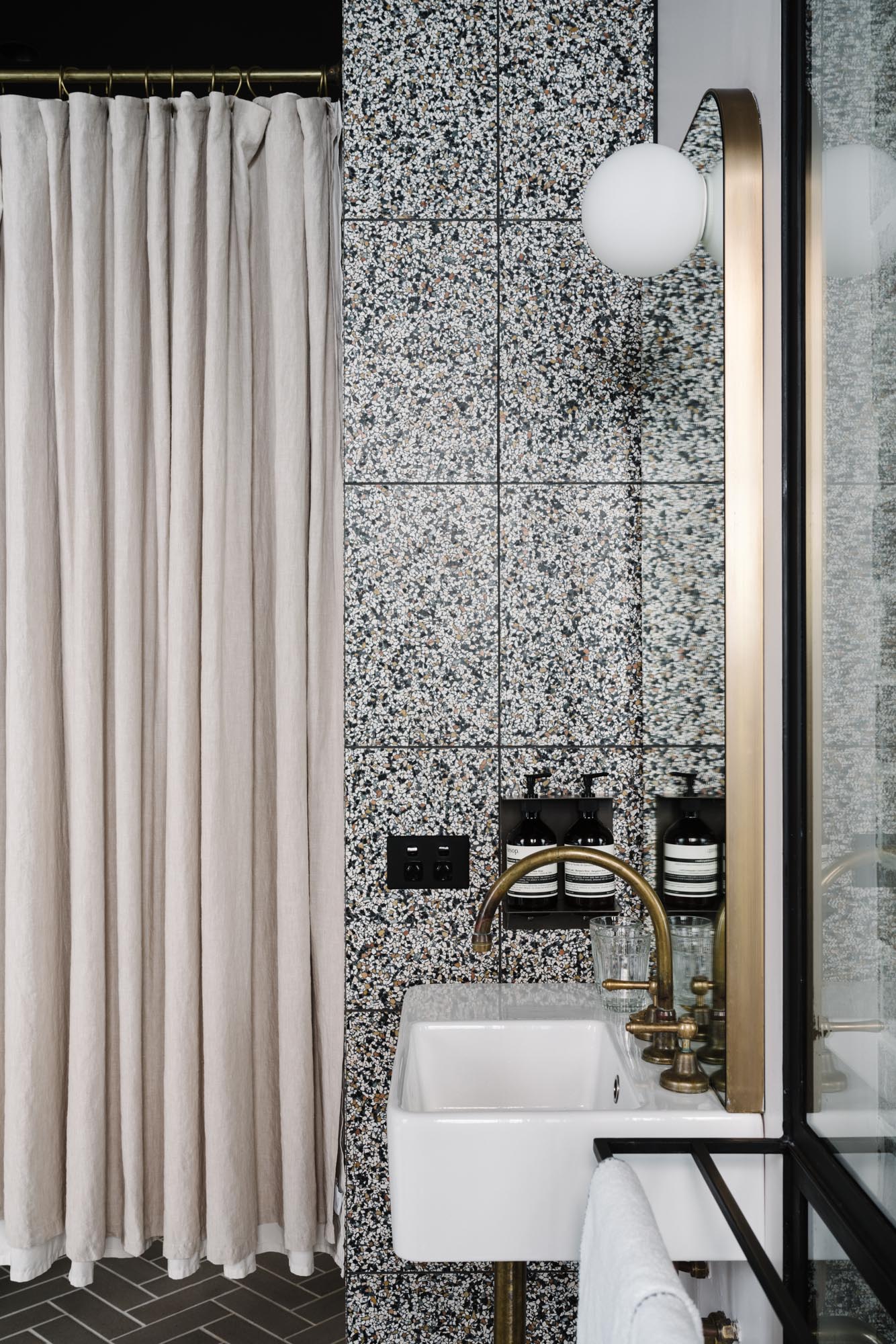 Melbourne architectural photographer, Marnie Hawson, for sustainable architects Breathe Architecture (Paramount House Hotel, Surry Hills, Sydney)