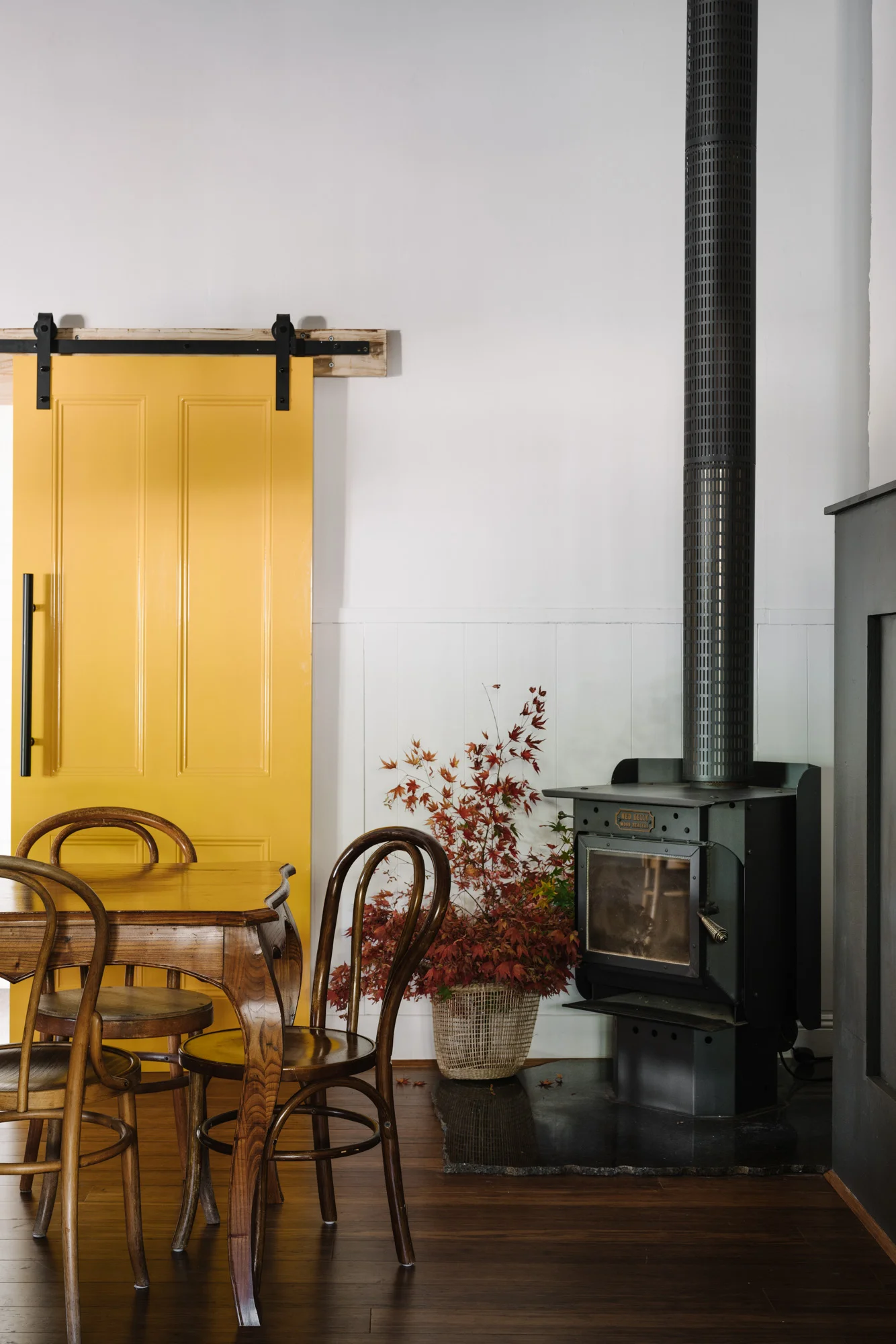 Melbourne interior photographer Marnie Hawson for The Houses Daylesford (The Oxford, Hepburn Springs)