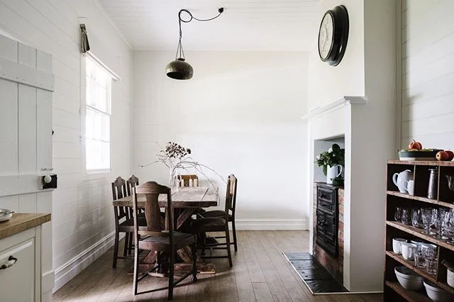 The country kitchen in the 1870s cottage on @dunmore_farm - a 60-hectare cattle farm in Molyullah in central VIC, where Bec Amos and Angus Macdougall call home.
-
See more of Dunmore Farm in the November issue of @countrystylemag, on sale now.⁠ Story by @virginia_imhoff.