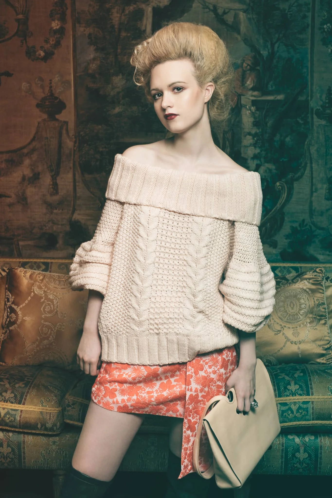 Elegant Magazine - Golden Cage