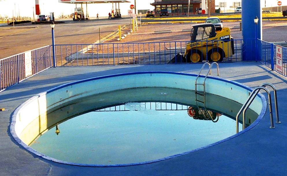 4sitepool.jpg