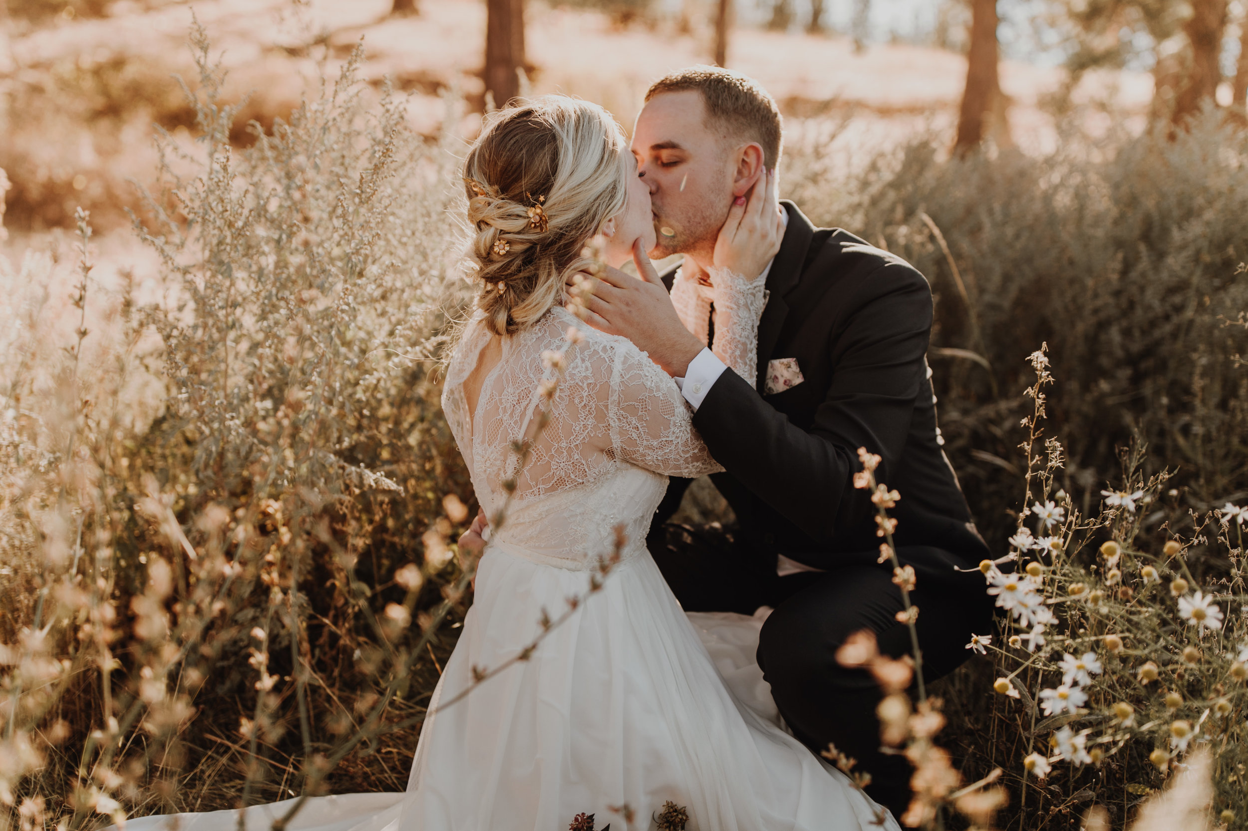 oliviastrohm_cattlebarnweddinggg-11.jpg