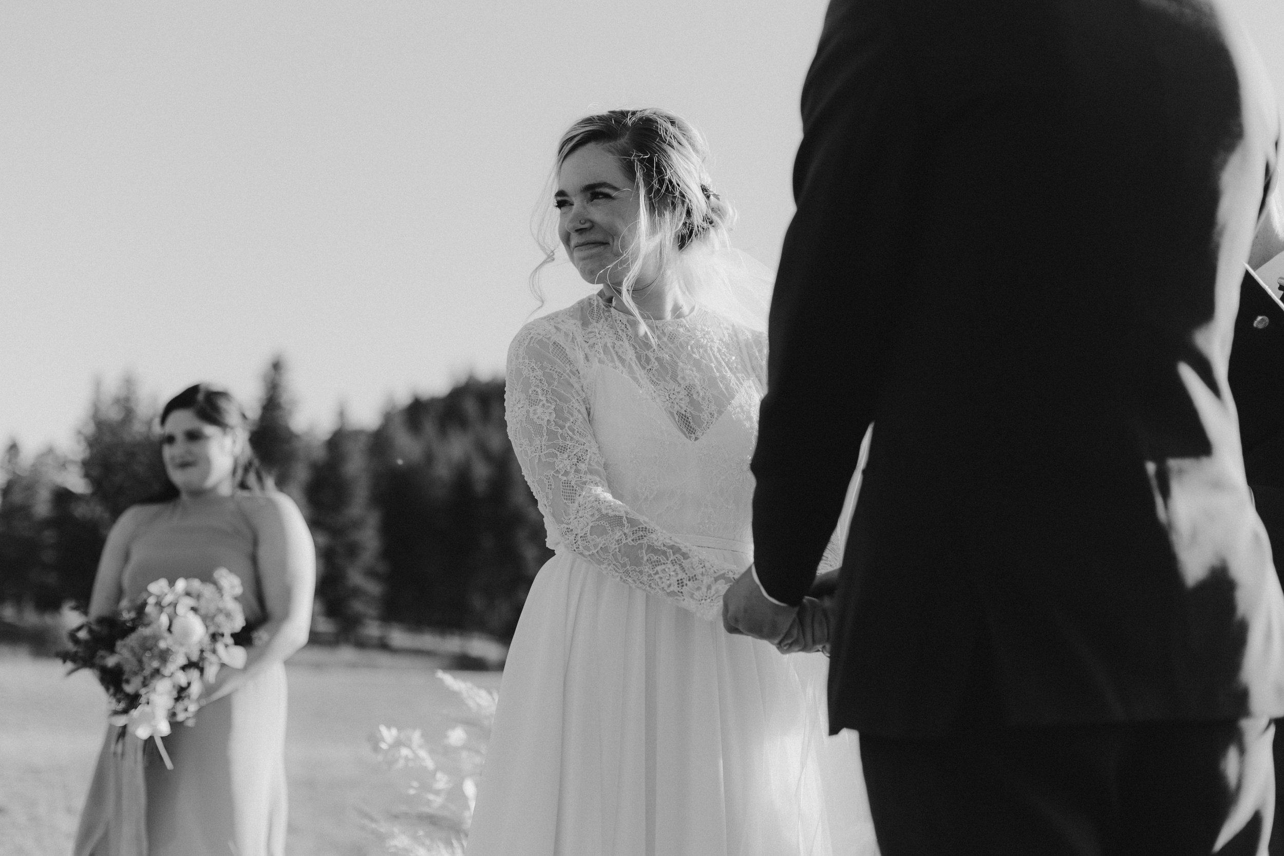 oliviastrohm_cattlebarnwedding____-14.jpg