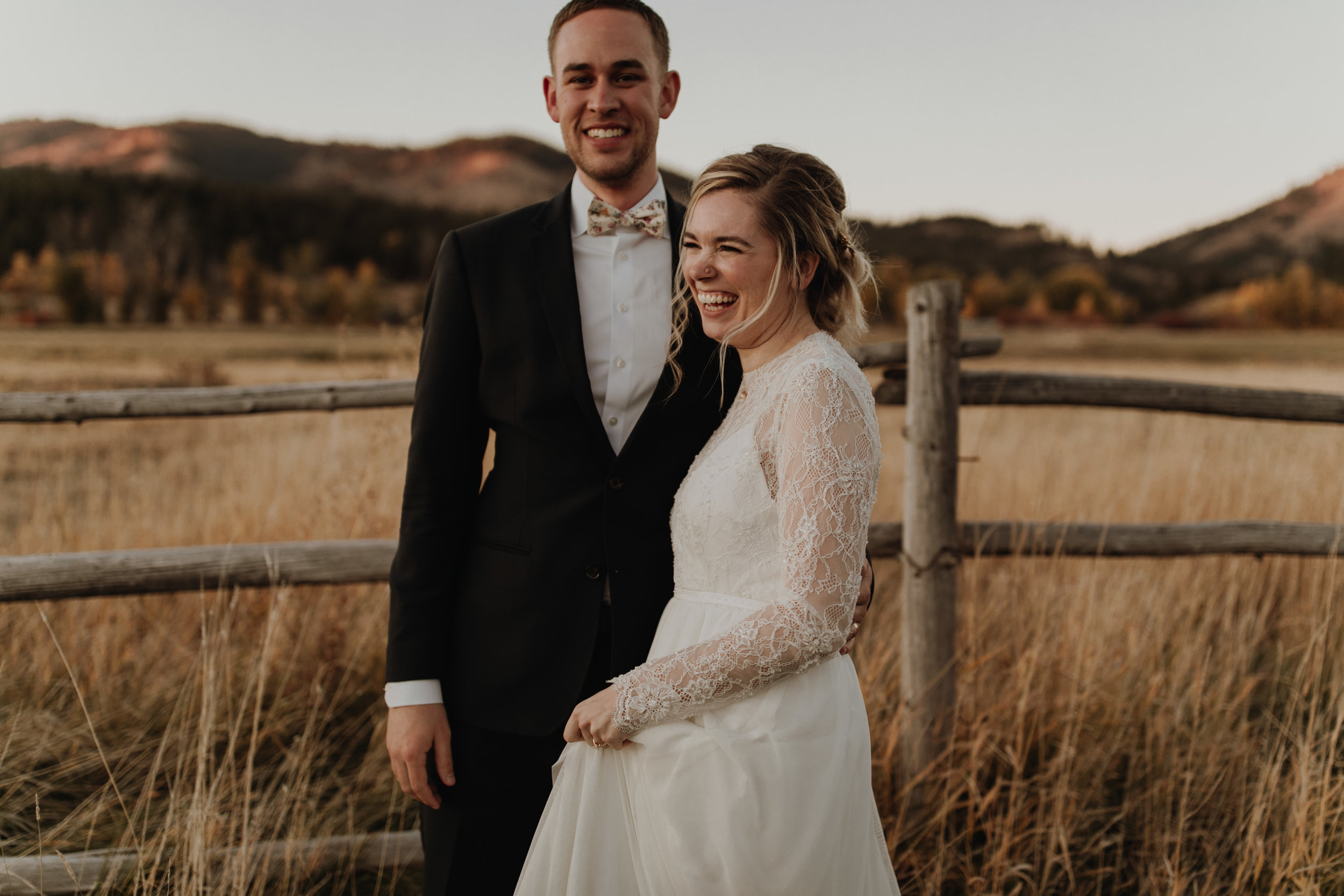 oliviastrohm_cattlebarnwedding_______-2.jpg