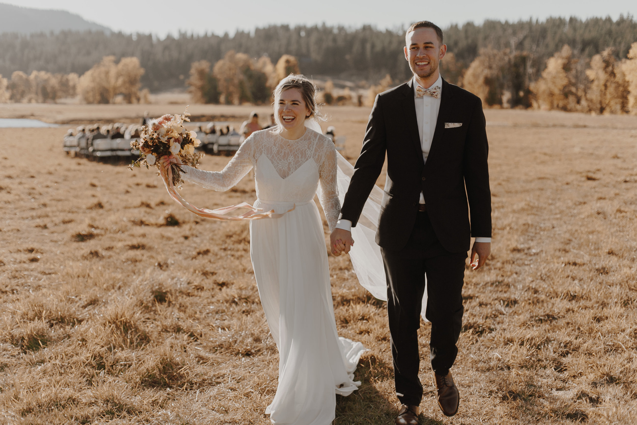 oliviastrohm_cattlebarnwedding____________-6.jpg