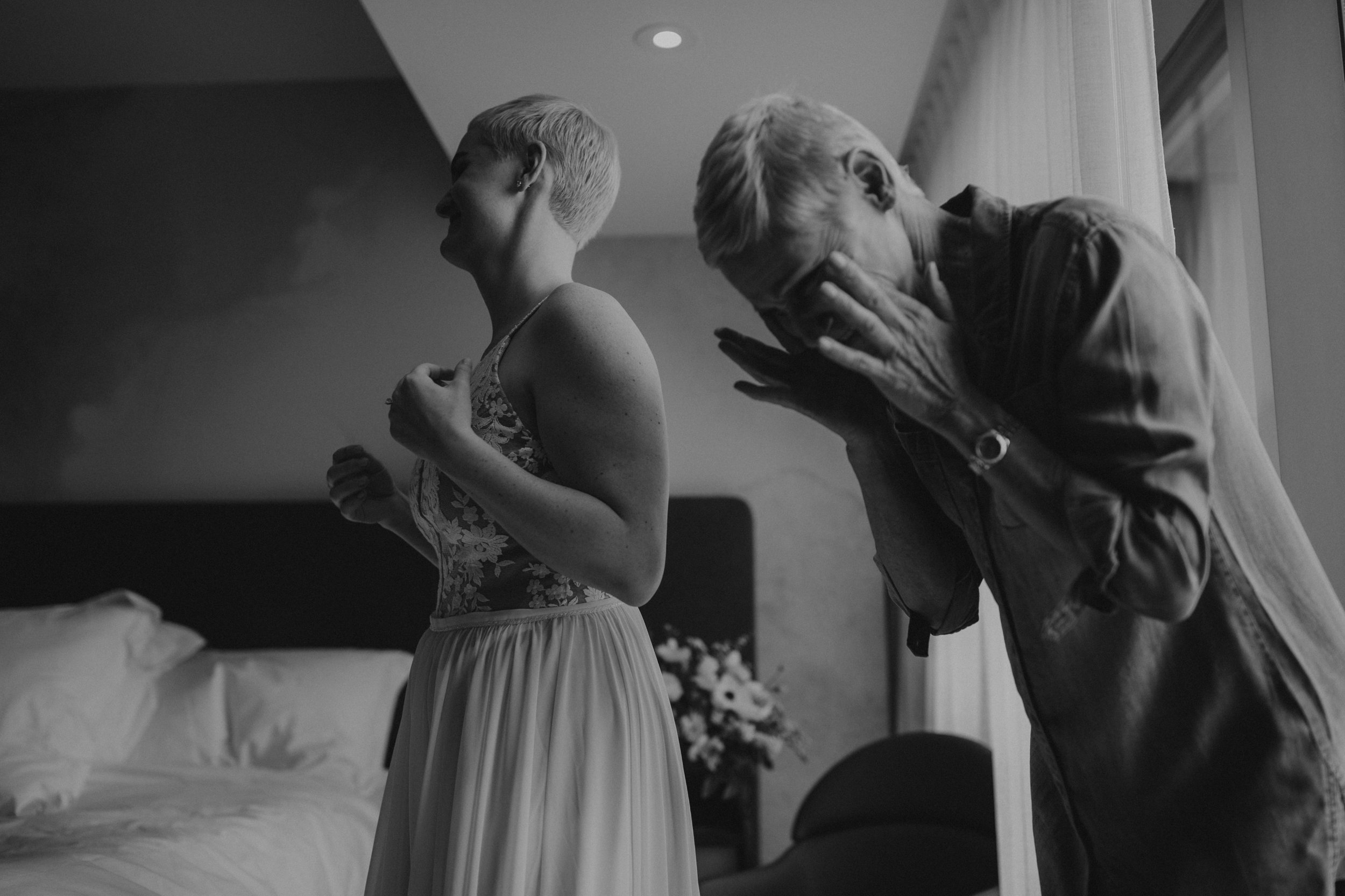 oliviastrohm_seattlewedding_canlis-18.jpg
