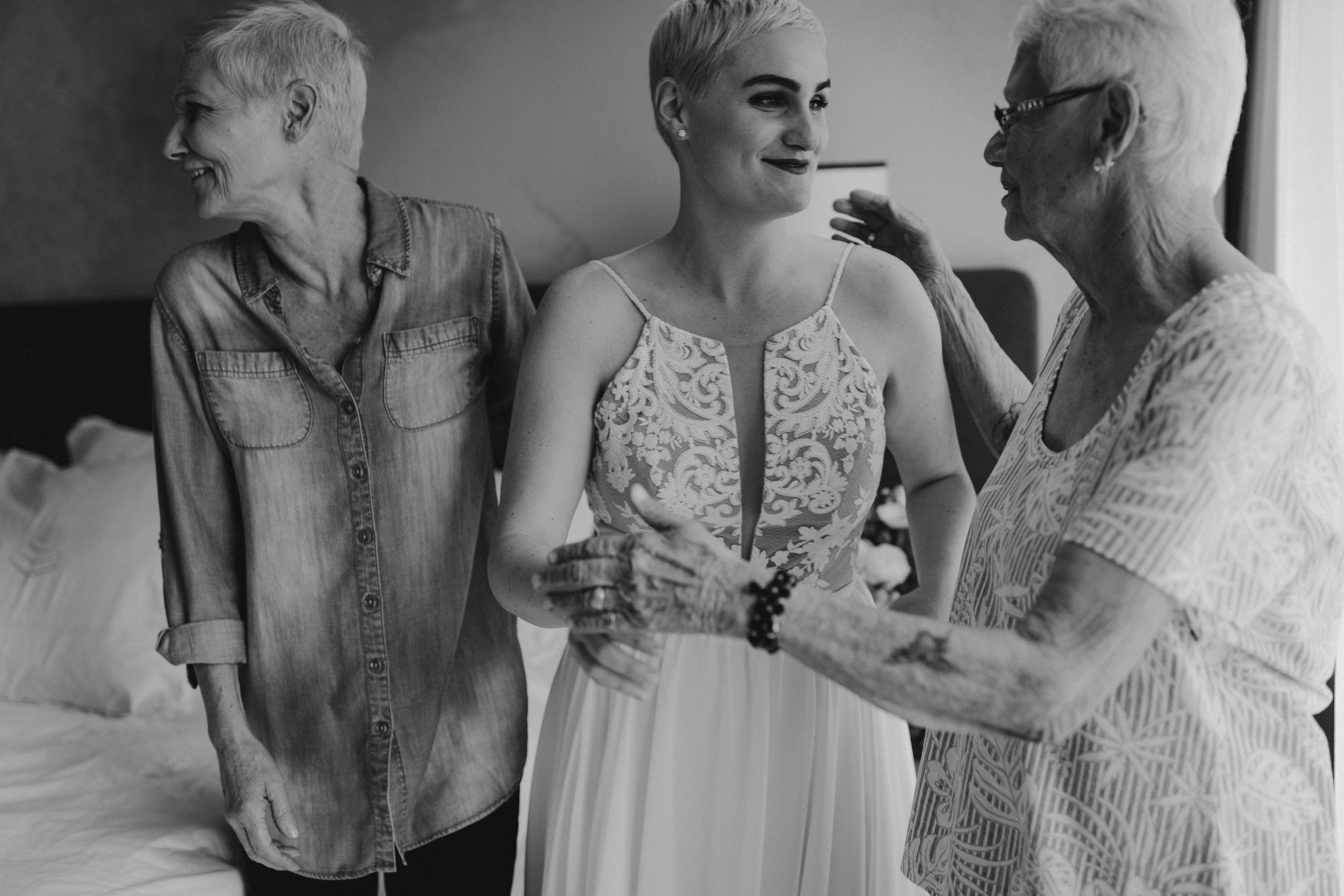 oliviastrohm_seattlewedding_canlis-22.jpg