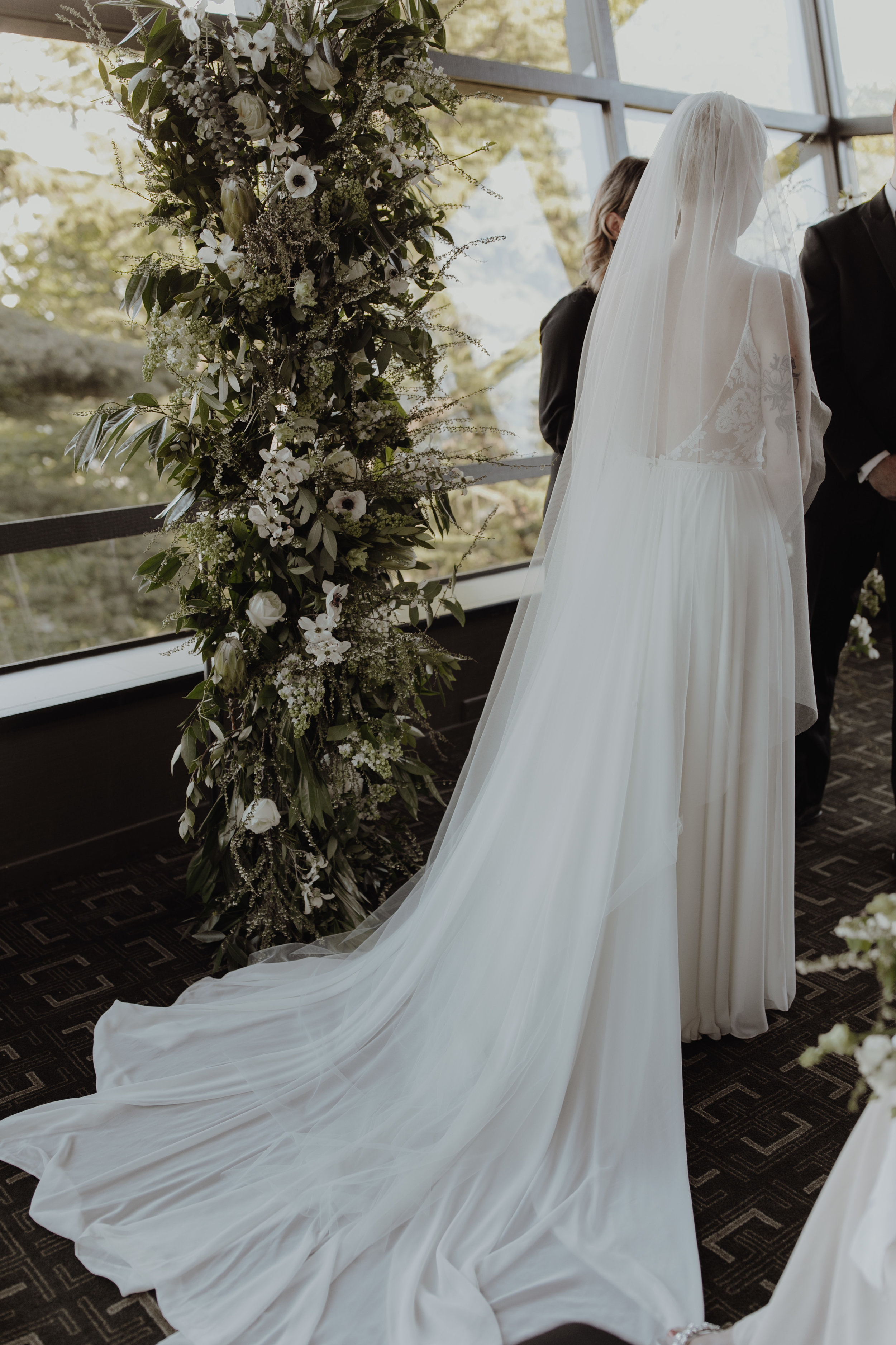 oliviastrohm_seattlewedding_canlis-77.jpg