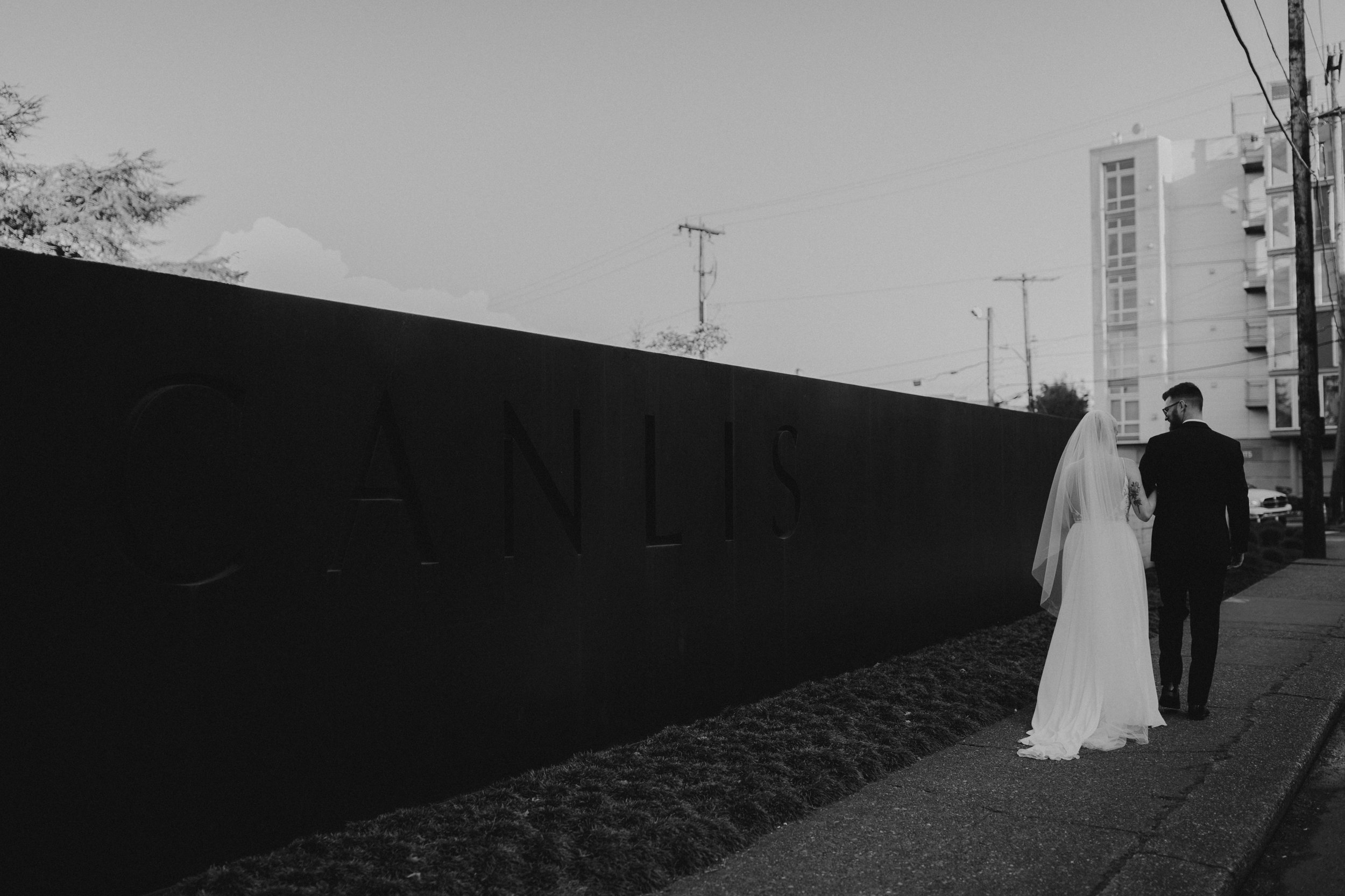 oliviastrohm_seattlewedding_canlis-97.jpg