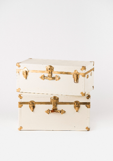 GOLD & WHITE CHESTS