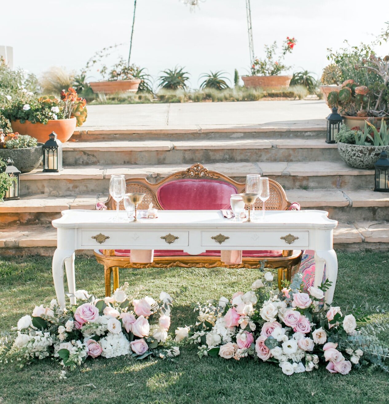 SWEETHEART TABLE 