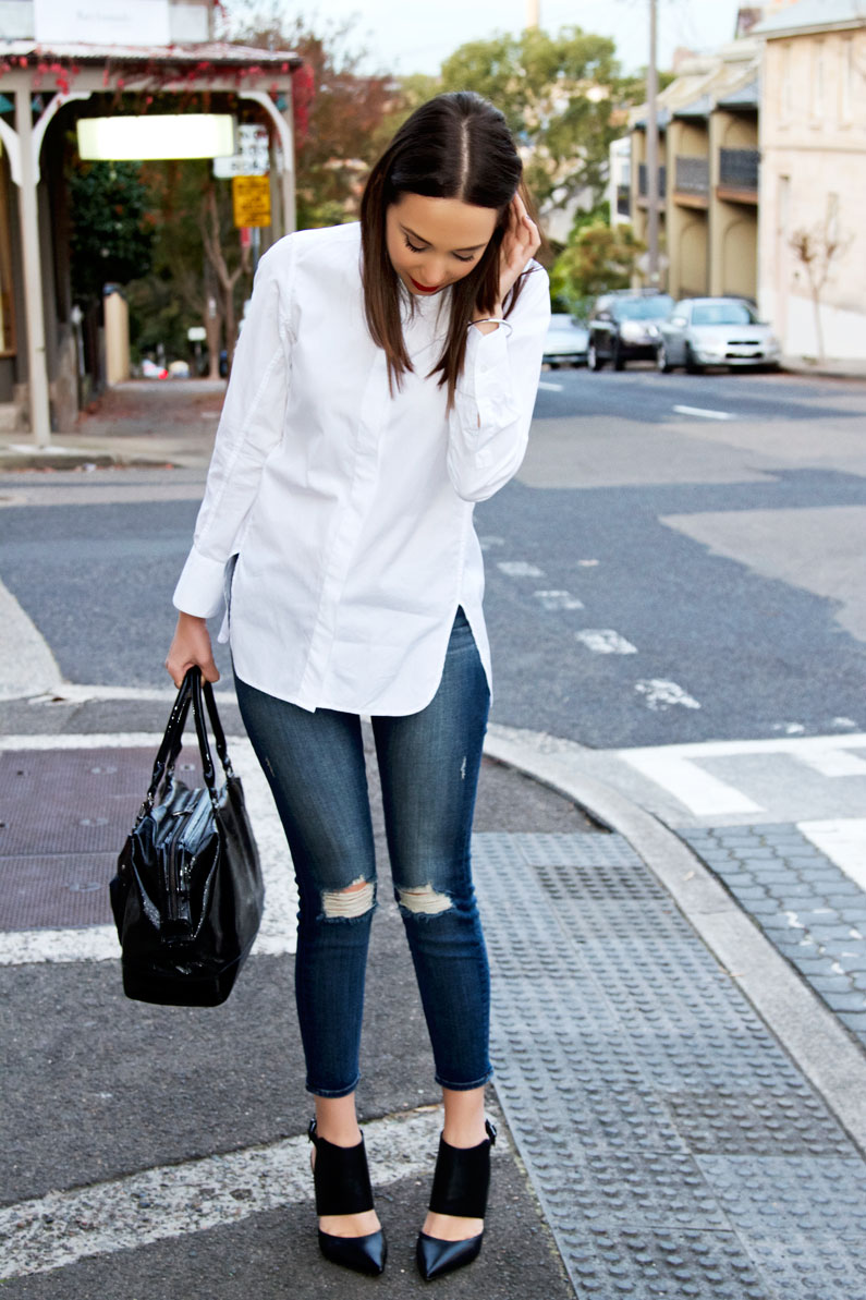 What Looks Good With Jeans A White Shirt And Heels That S What Not A Model