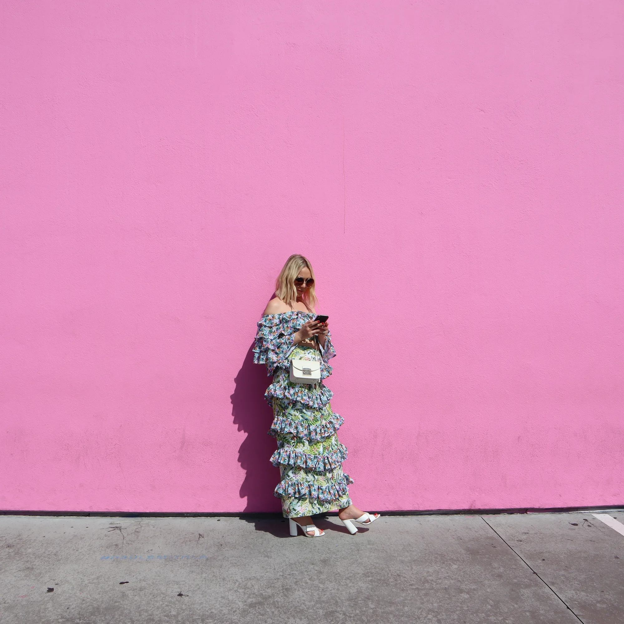 the-pink-wall-la.jpg