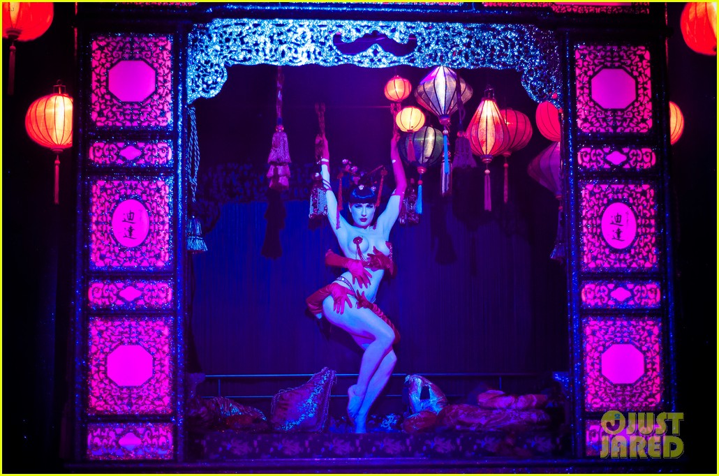 Dita Von Teese Strip Strip Hooray