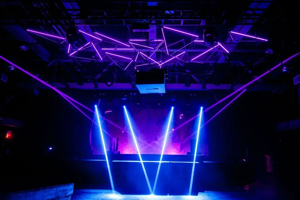 Lighting Designer: Gary Hunt LED Installation by; CHI KA Photo by: Alex Bershaw