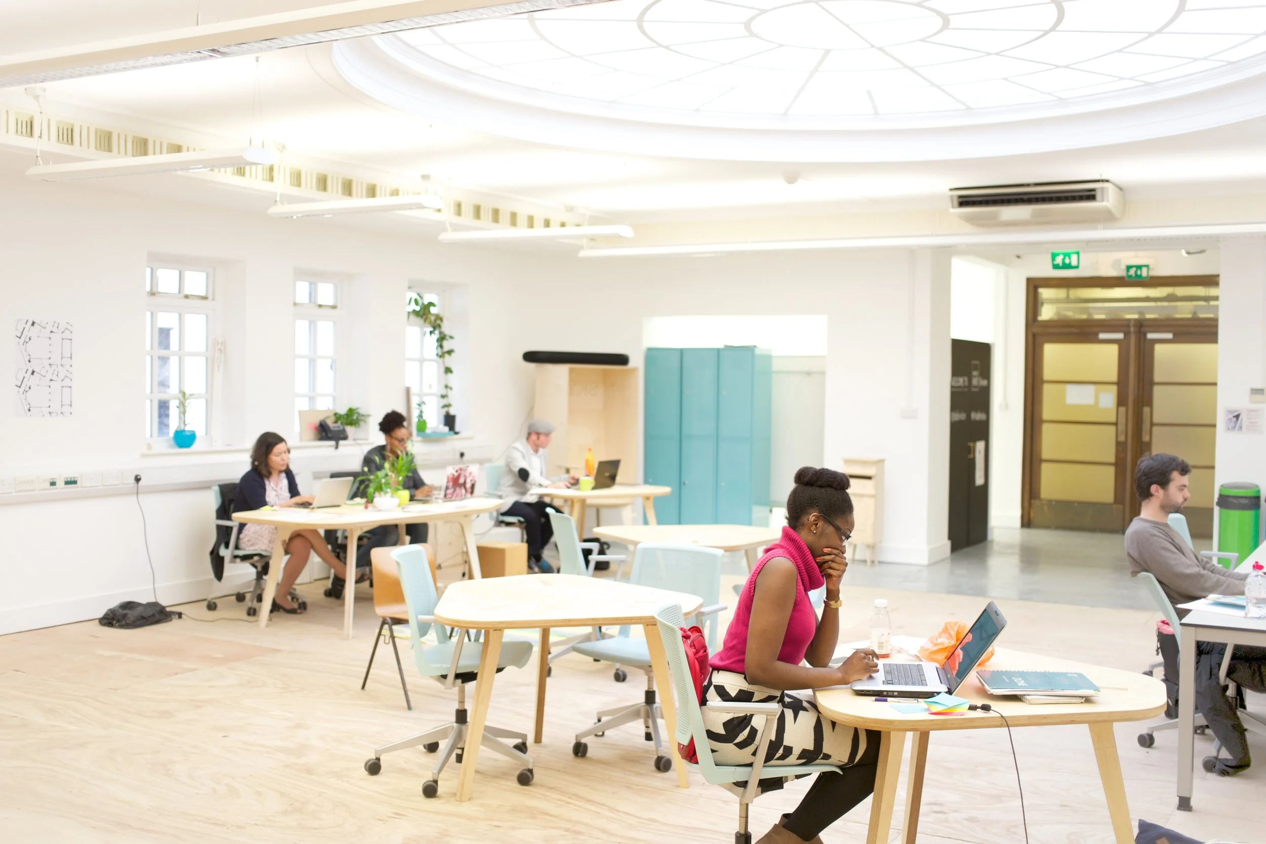 Hub Brixton 00 were commissioned by Lambeth Council to deliver a pilot co-working space within Lambeth Town Hall as part of their Employment and Enterprise strategy development. 00 developed the organisation and operational model, oversaw the start-up process including the design and fit-out. It operates a membership based model providing affordable access to workspace along with a developing a series of business support events and business networks and programmes. 