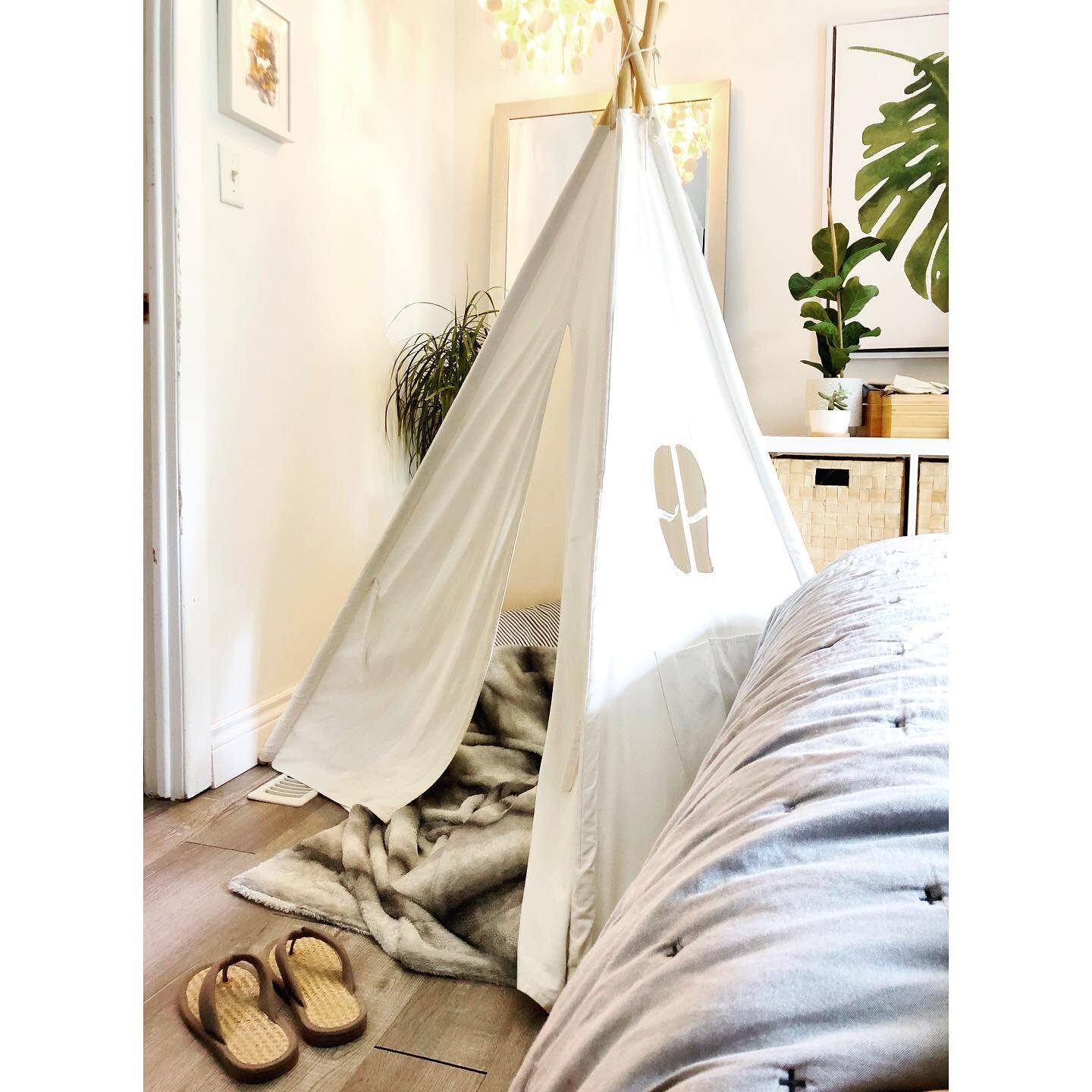 *Someone* has been camping out over here lately and loving it.😏⛺️🥰 #smallspaces #nospace #mamalife #safeathome #thisboyslife #torontohome #home #homelove #rumiMB #manquilahome
