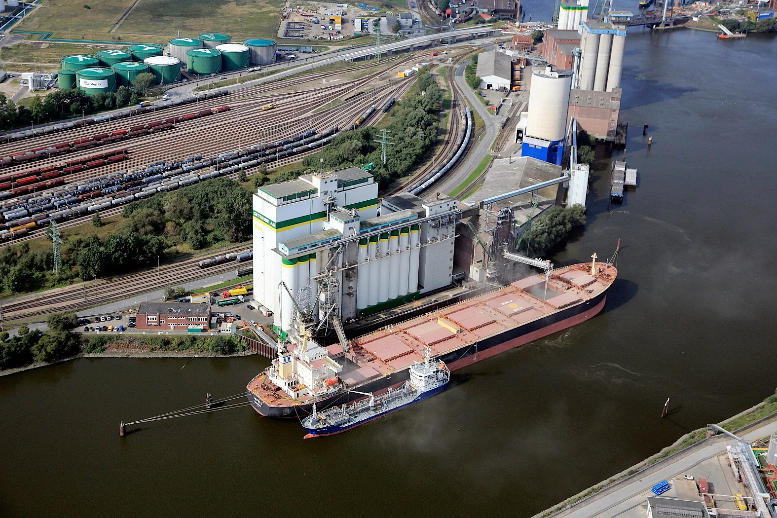 2560_Hafen Hamburg Marketing-010.jpg