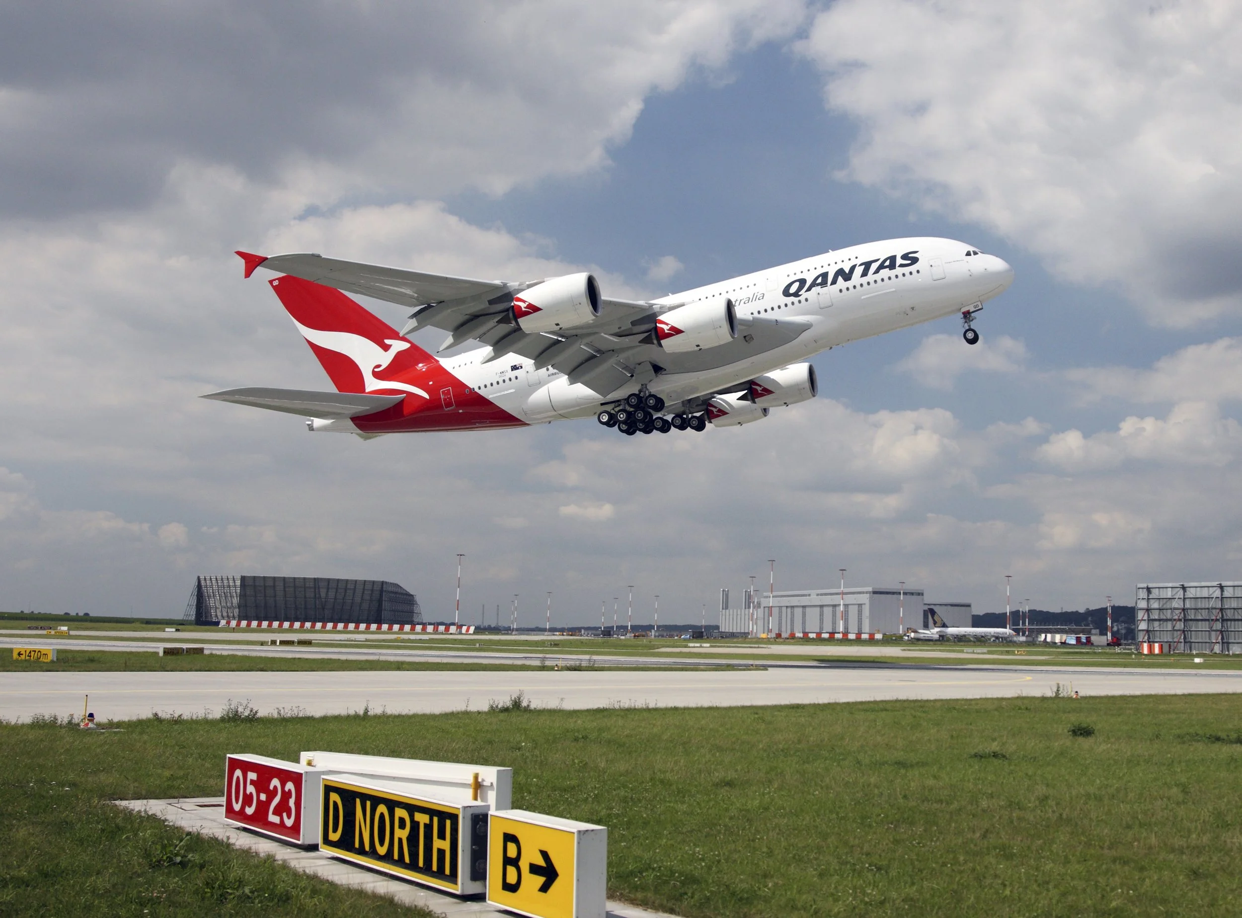 Qantas A380 -11.jpg