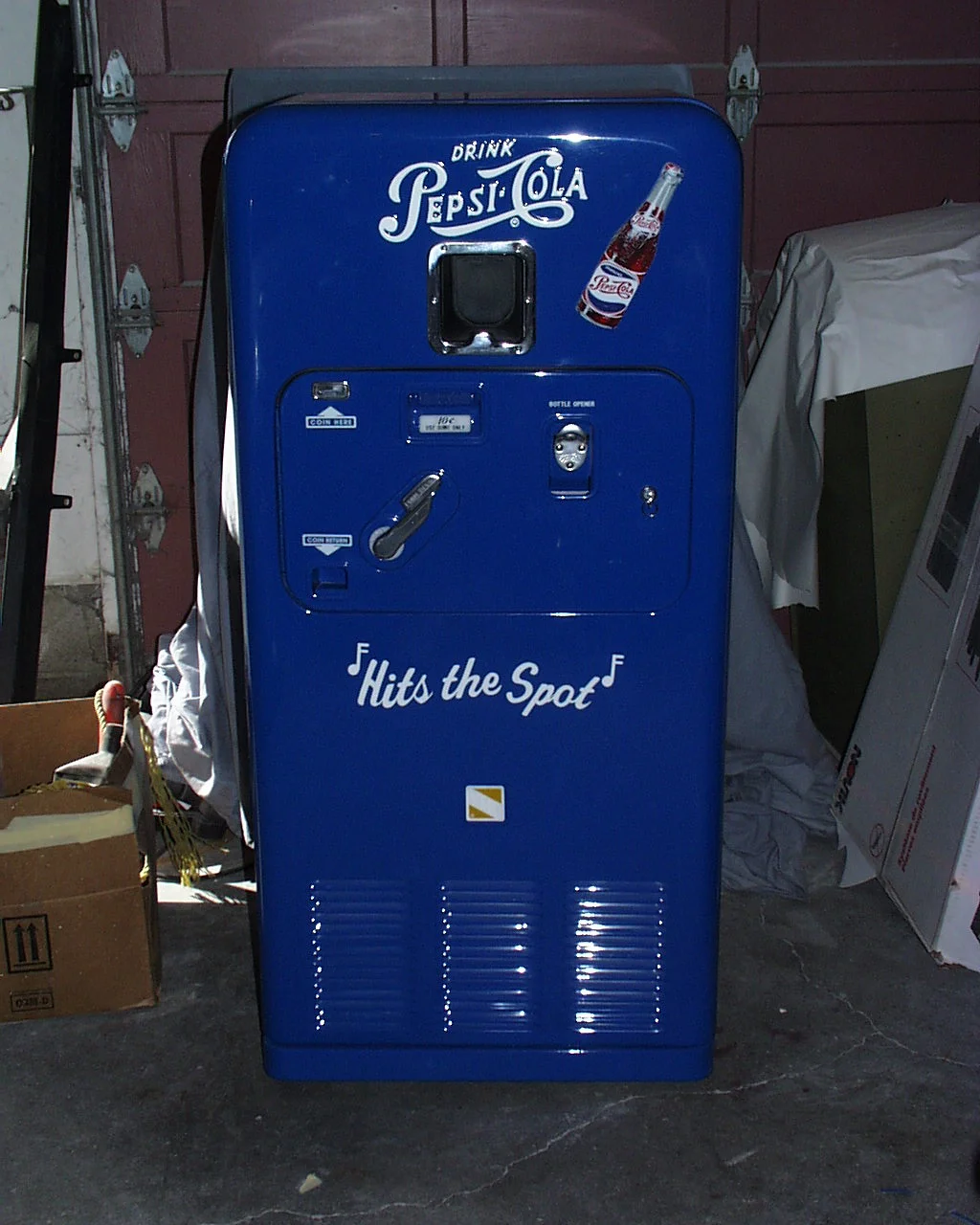 Restored VMC 33 Pepsi Machine