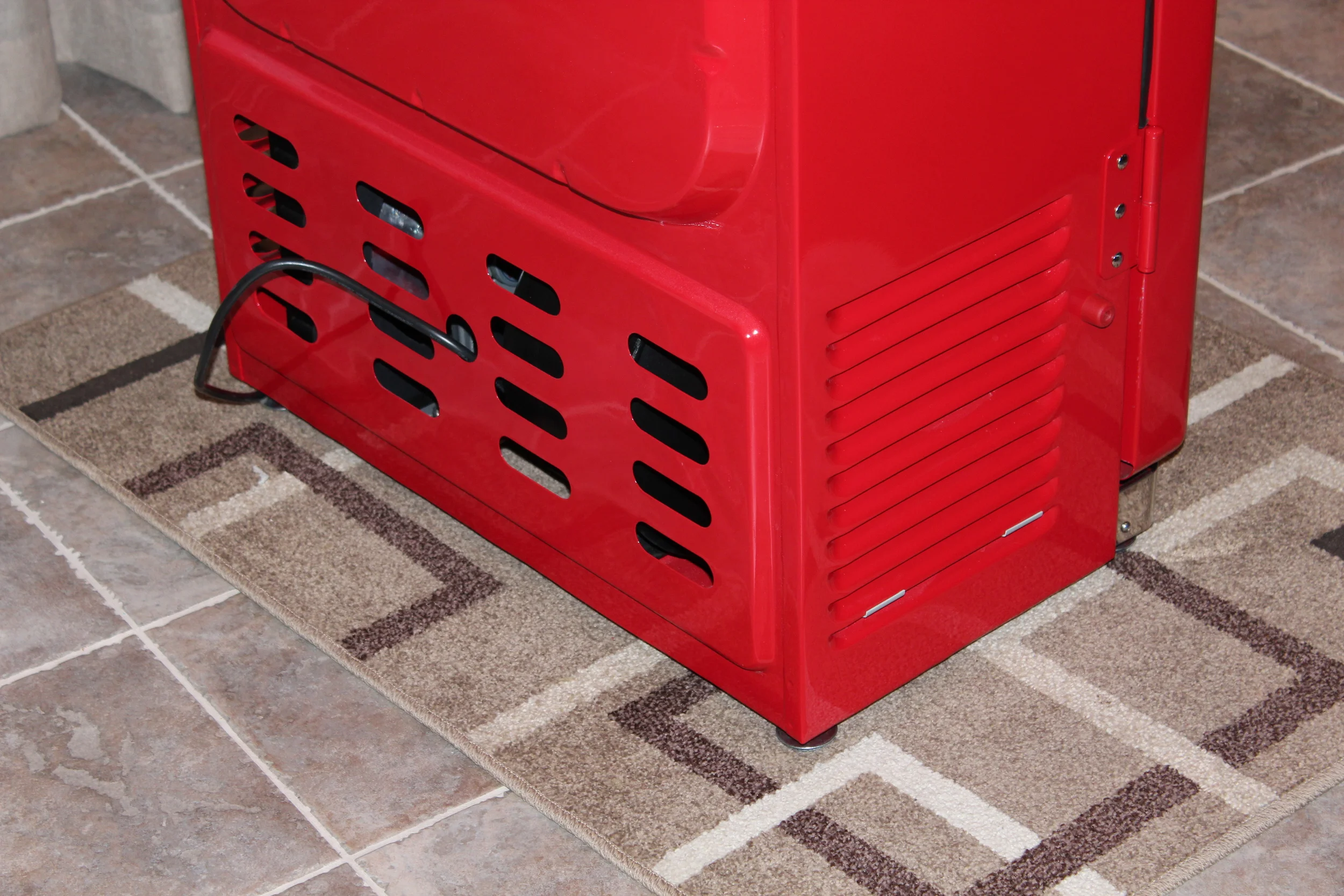 Vendo 81 Lower Rear Cabinet