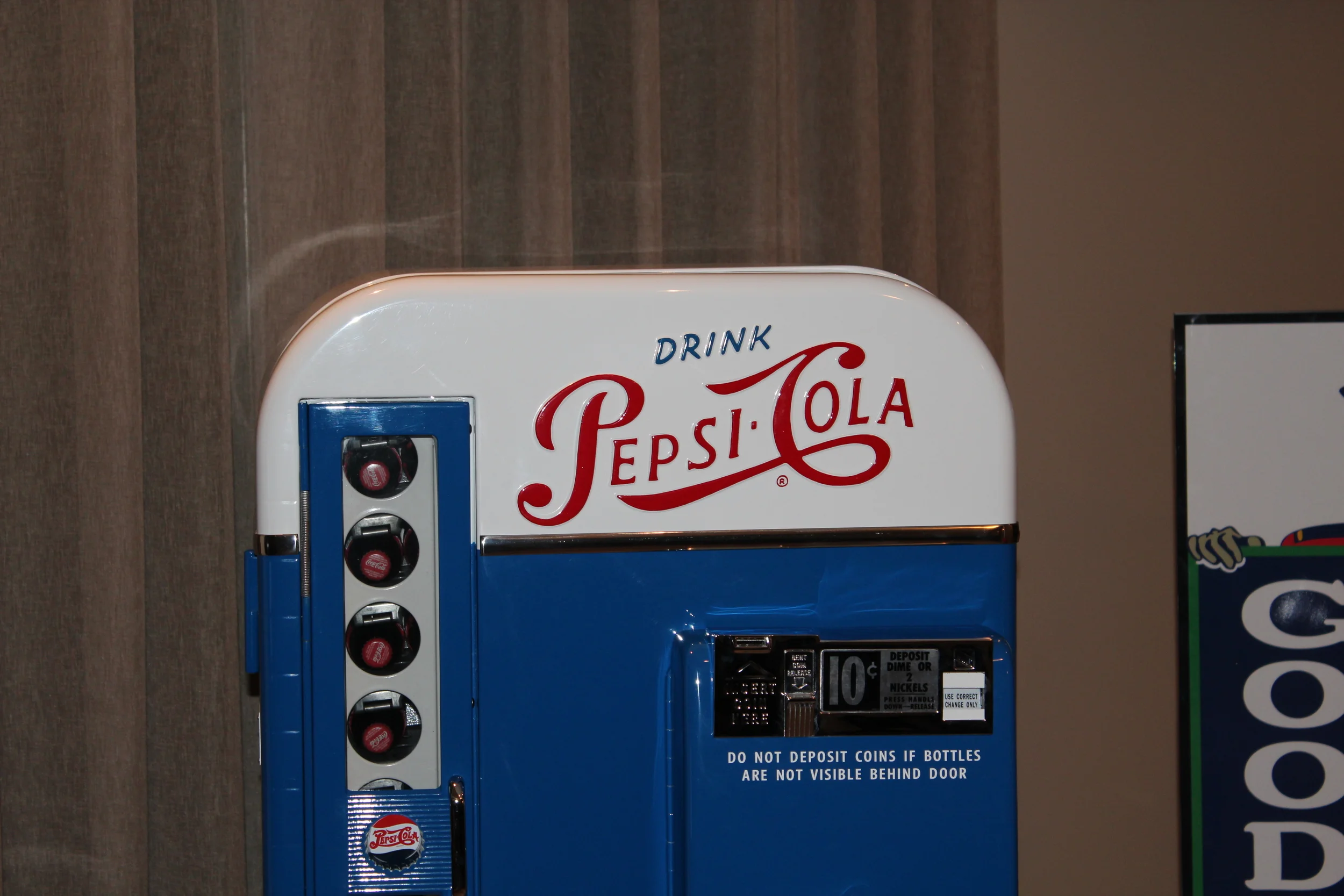 VMC 81 Pepsi Machine